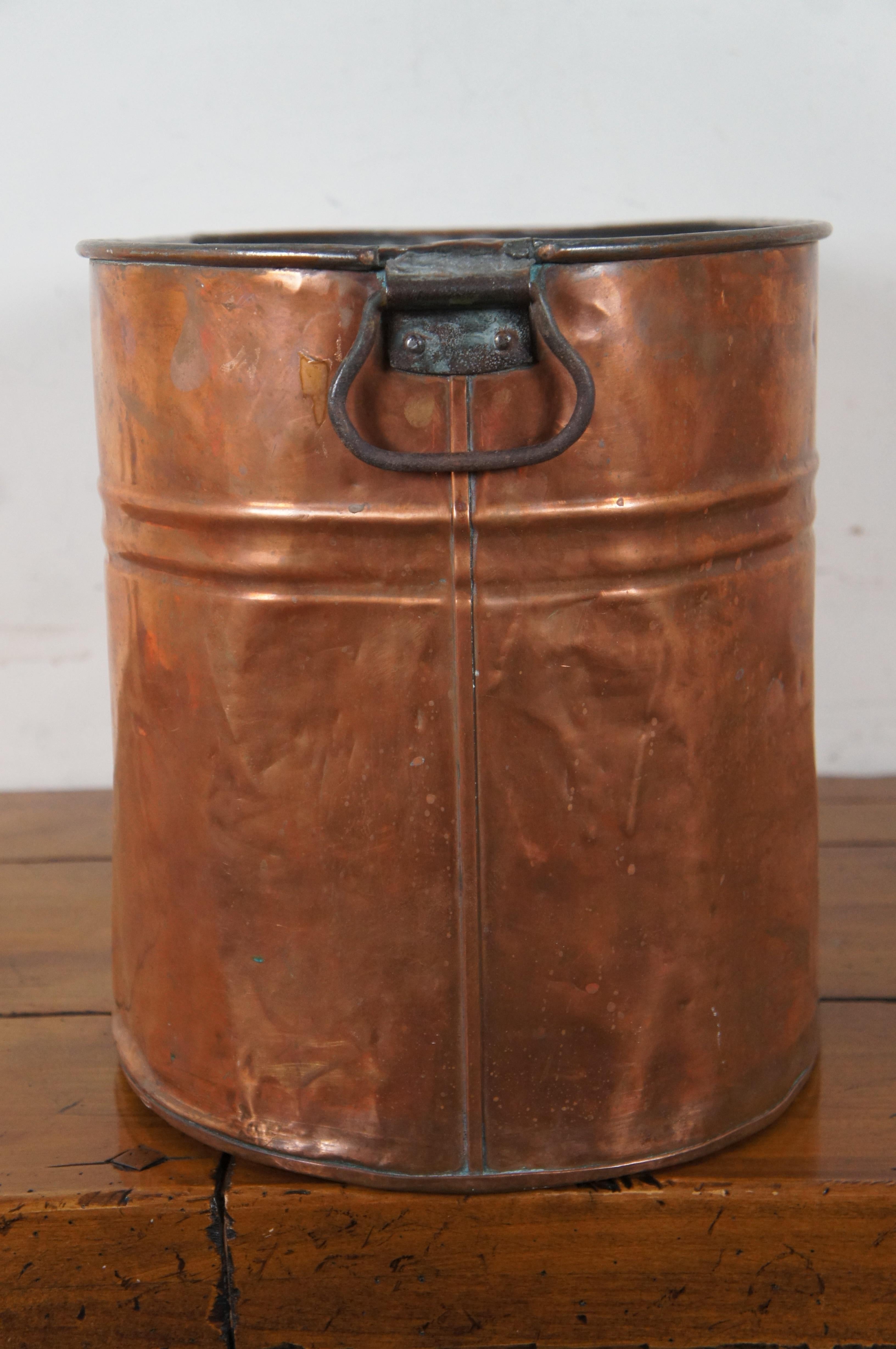 Antique Galvanized Copper Boiler Wash Tub Farmhouse Fireplace Coal Log Bin In Good Condition In Dayton, OH