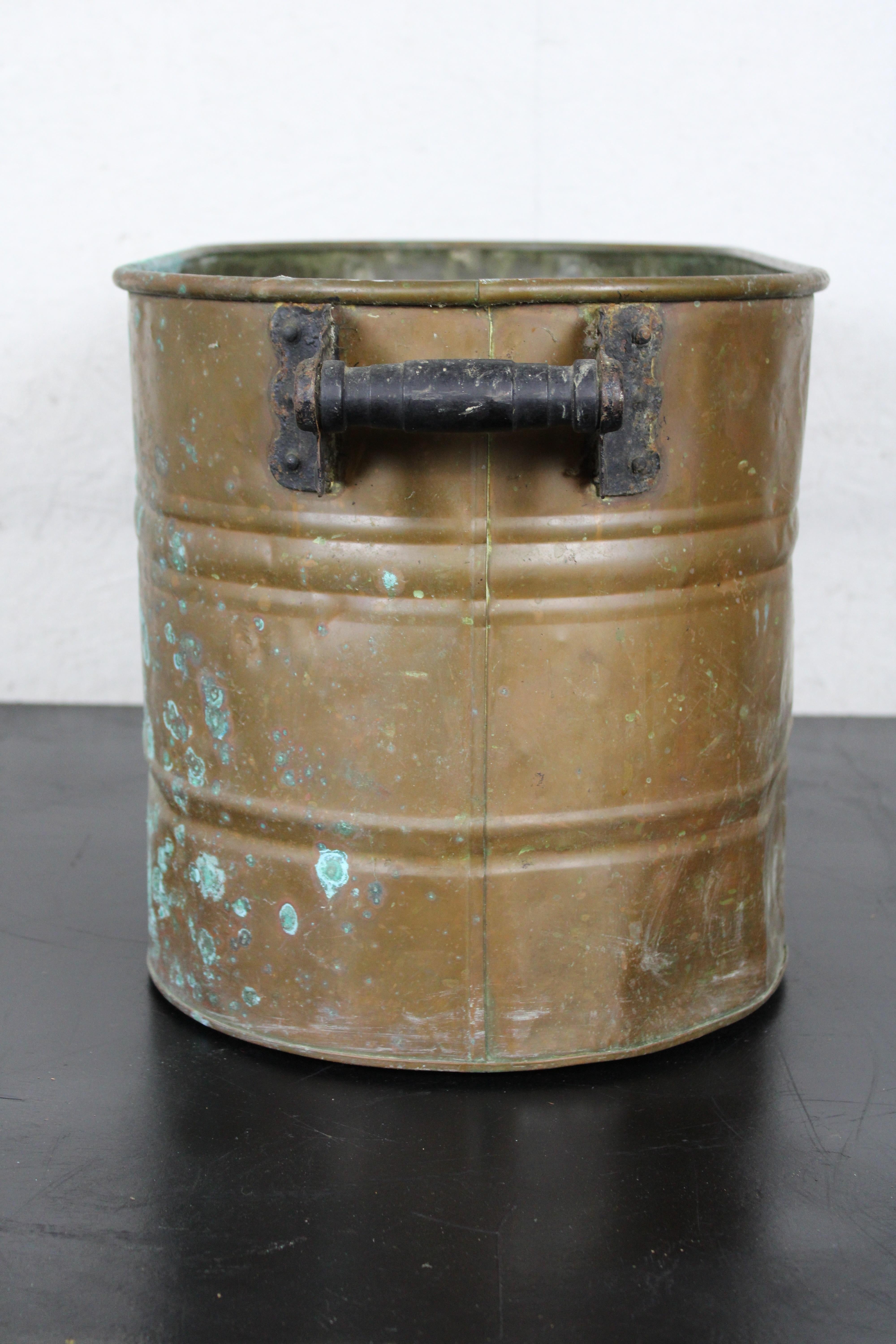 20th Century Antique Galvanized Copper Boiler Wash Tub Farmhouse Fireplace Coal Log Bin