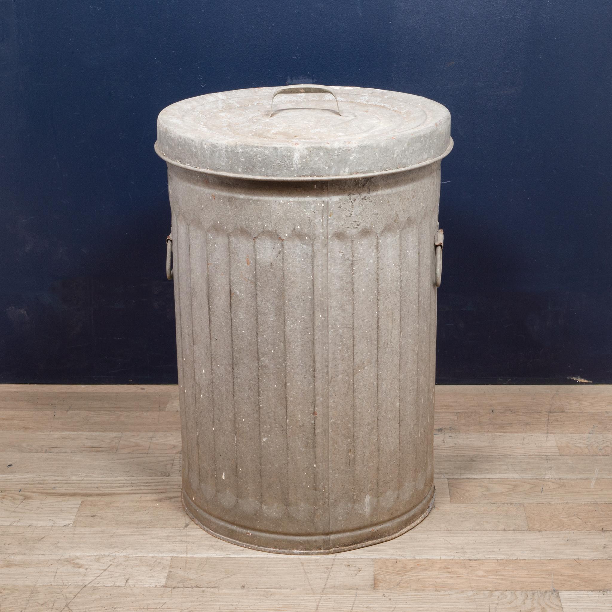 Antique Galvanized Steel Trash Can, circa 1940-1950 In Good Condition In San Francisco, CA