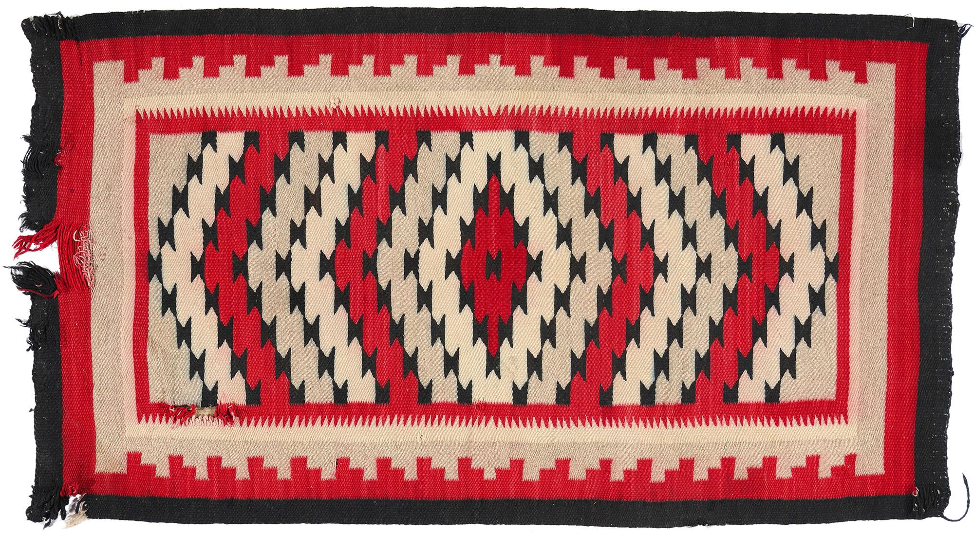 Antique Ganado Navajo Rug, Southwest Modern Desert Meets Contemporary Santa Fe For Sale 3