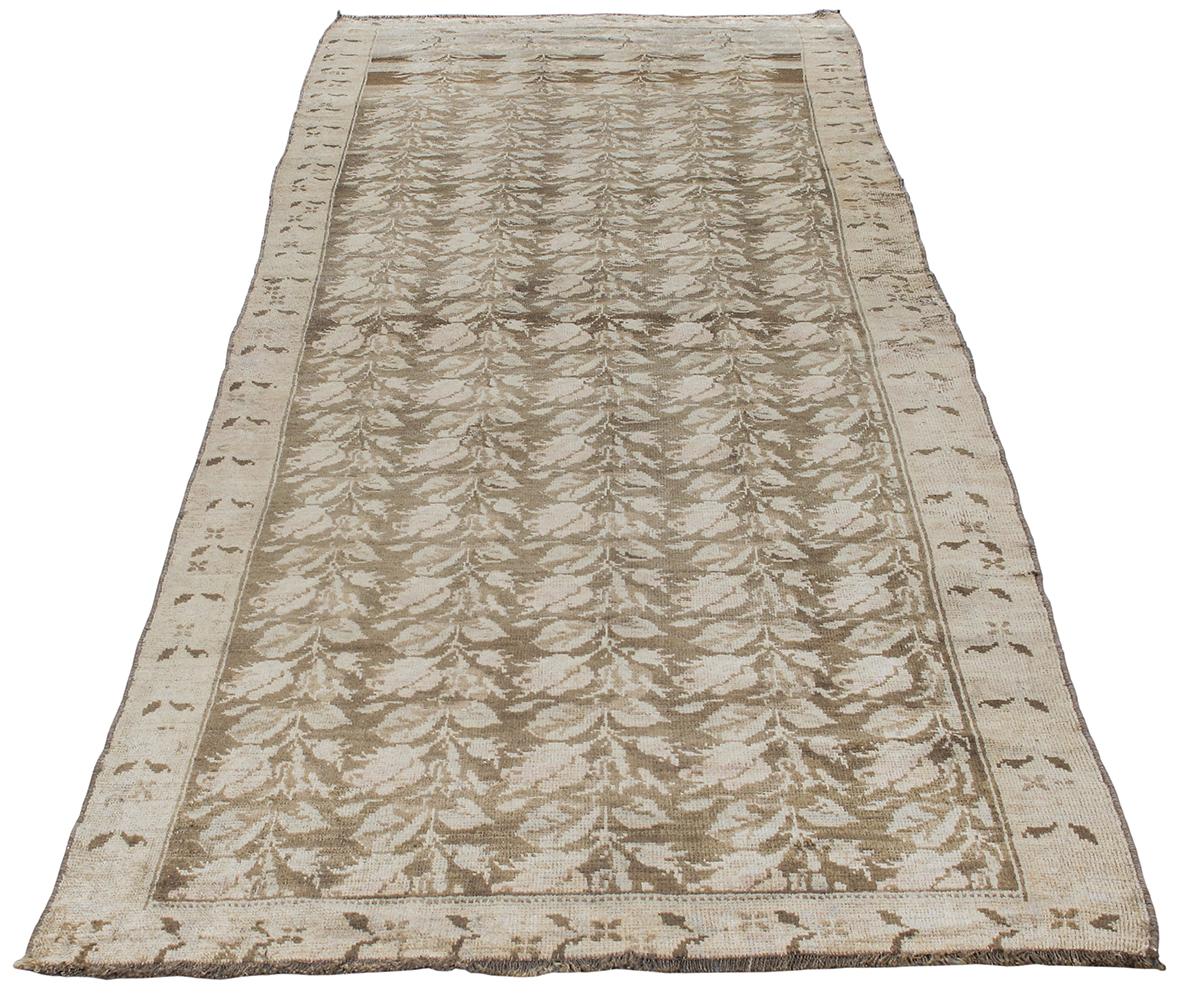 Antique Garabagh Caucasian Rug Runner In Good Condition For Sale In New York, NY