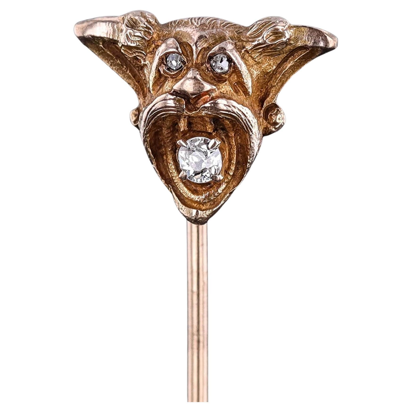 Antica spilla a forma di gargoyle in oro 10k