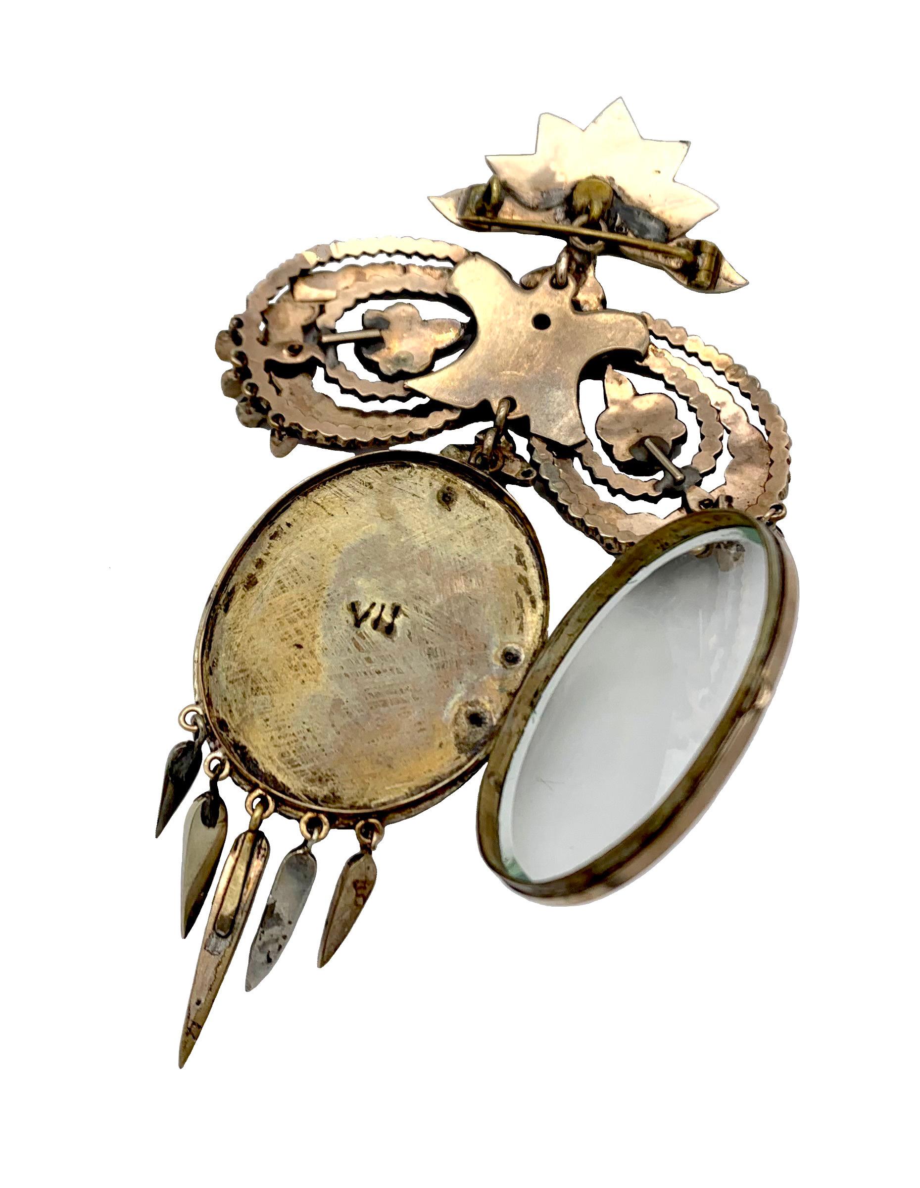 Antique Locket Brooch Bohemian Garnet and Oriental Pearl  Silver Gilt In Good Condition For Sale In Munich, Bavaria