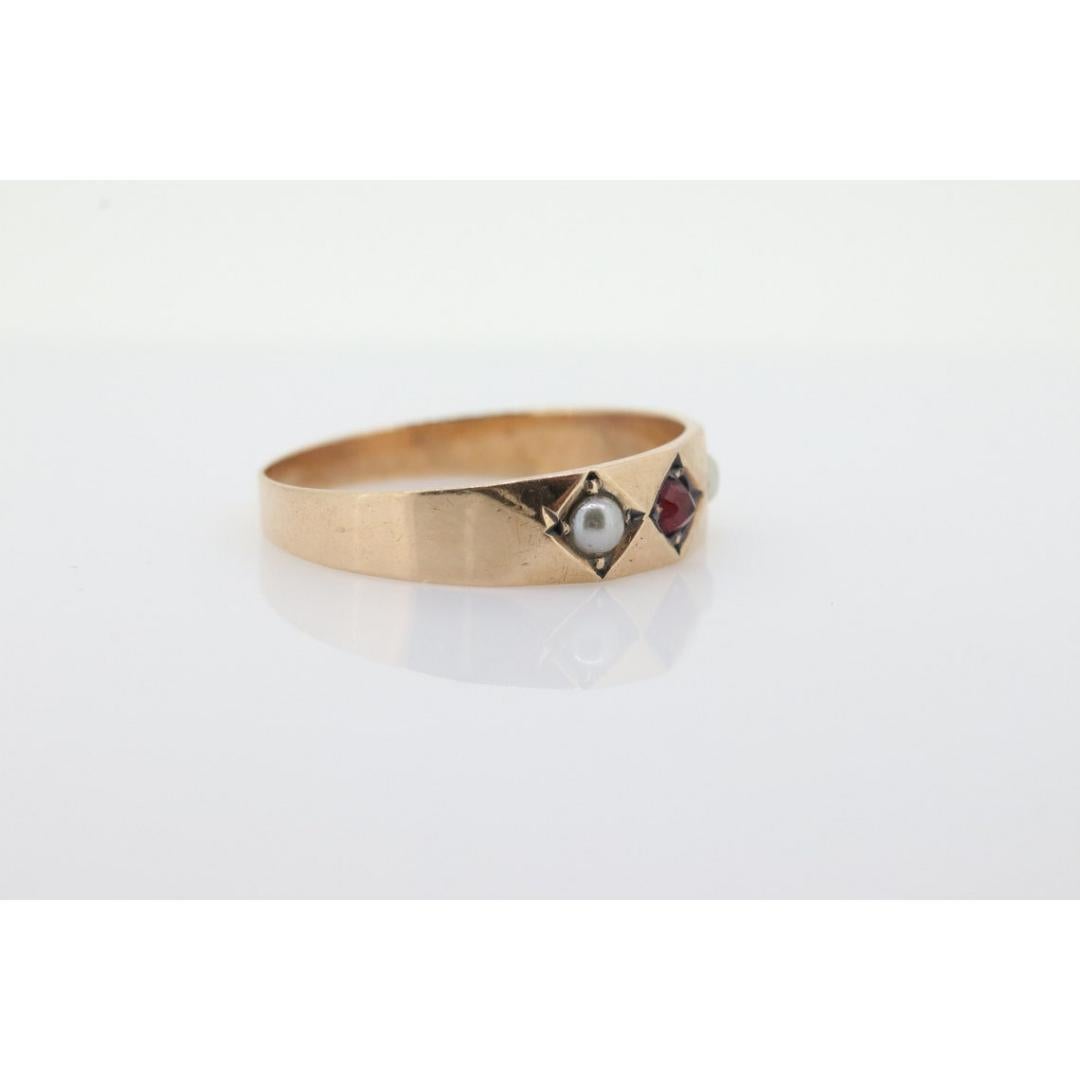 Bague ancienne en grenat et perles, sertie d'étoiles. Grenat Étoile à monture tsigane en vente 2