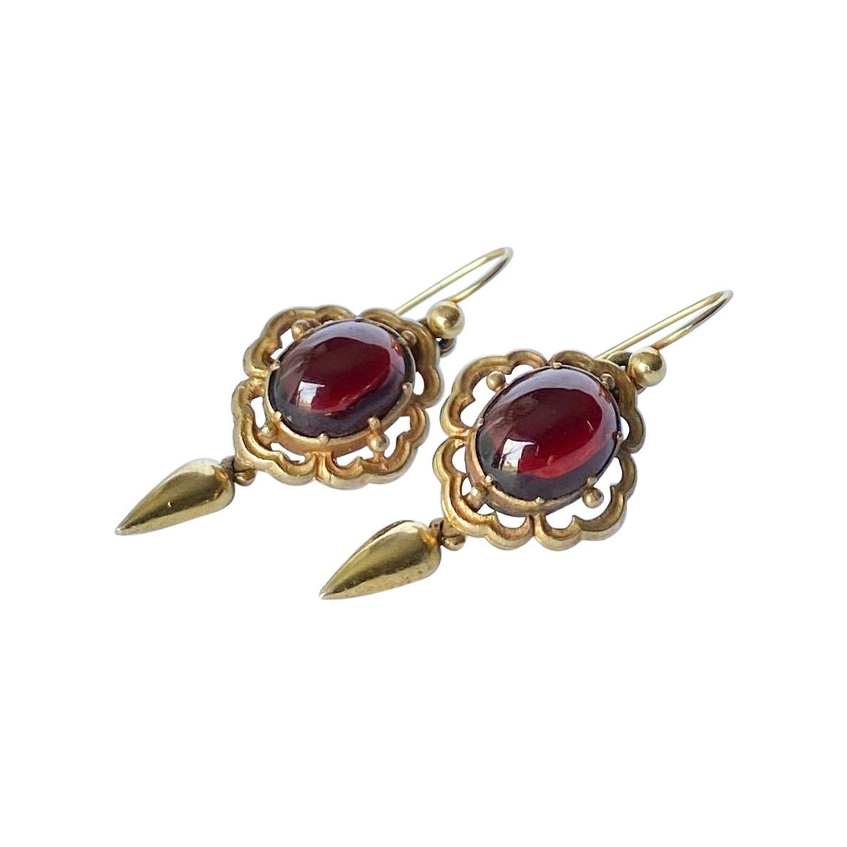 Antique Garnet Cabochon and 9 Carat Gold Stud Earrings