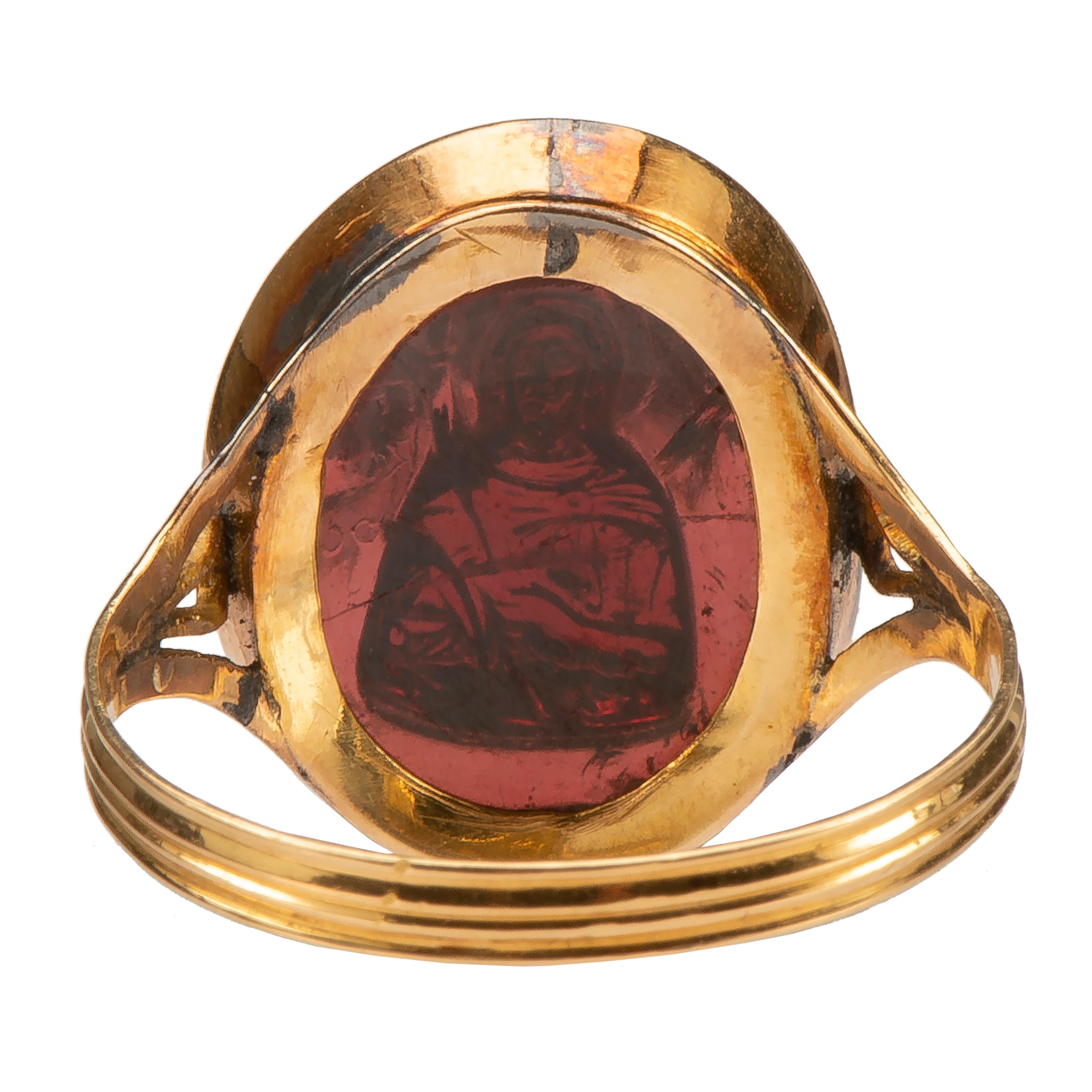 Antique Garnet Cameo Ring In Good Condition For Sale In Chicago, IL