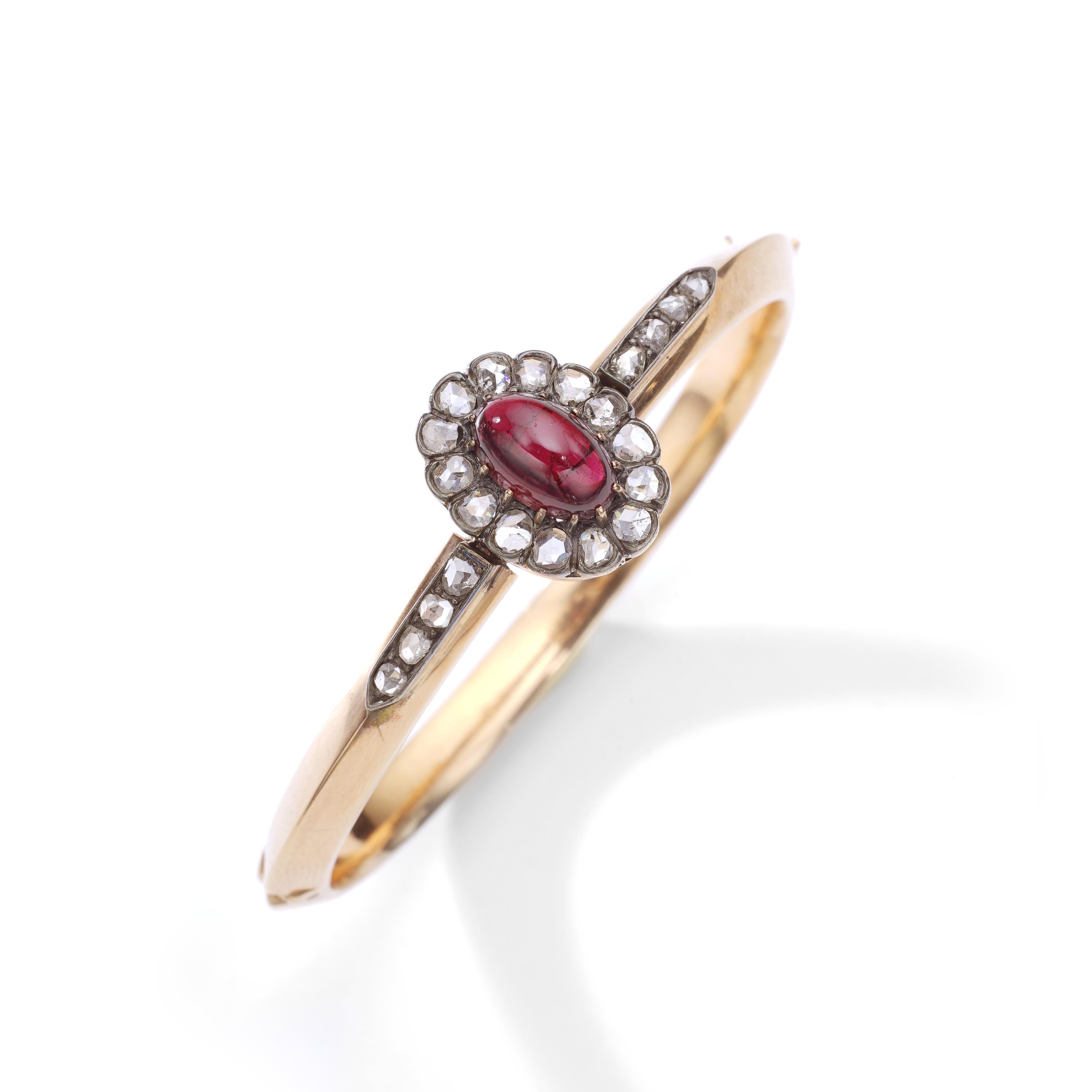 Antique Garnet Diamond Silver and Gold Bangle In Excellent Condition For Sale In Geneva, CH