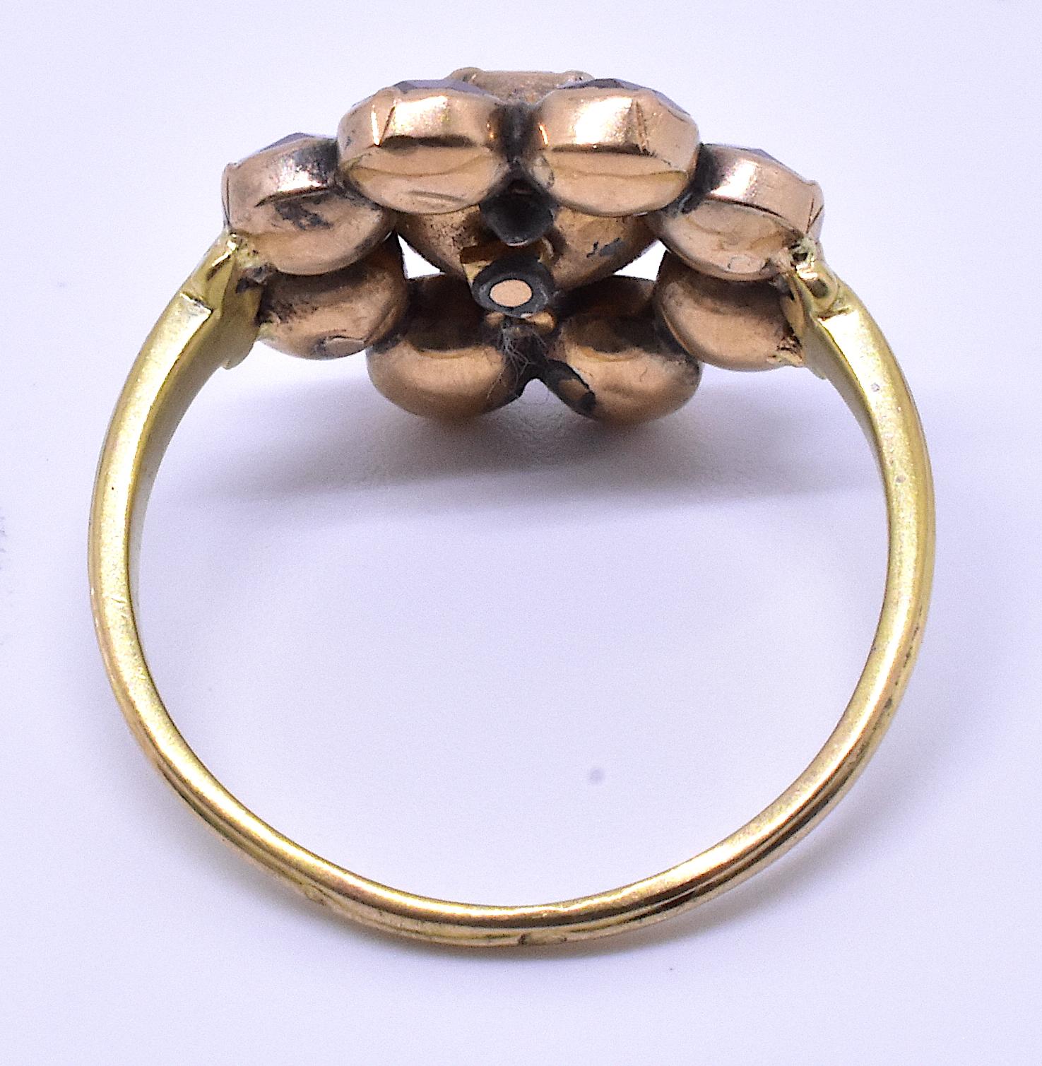 Antike  Granat-Cluster-Ring aus Gold 5