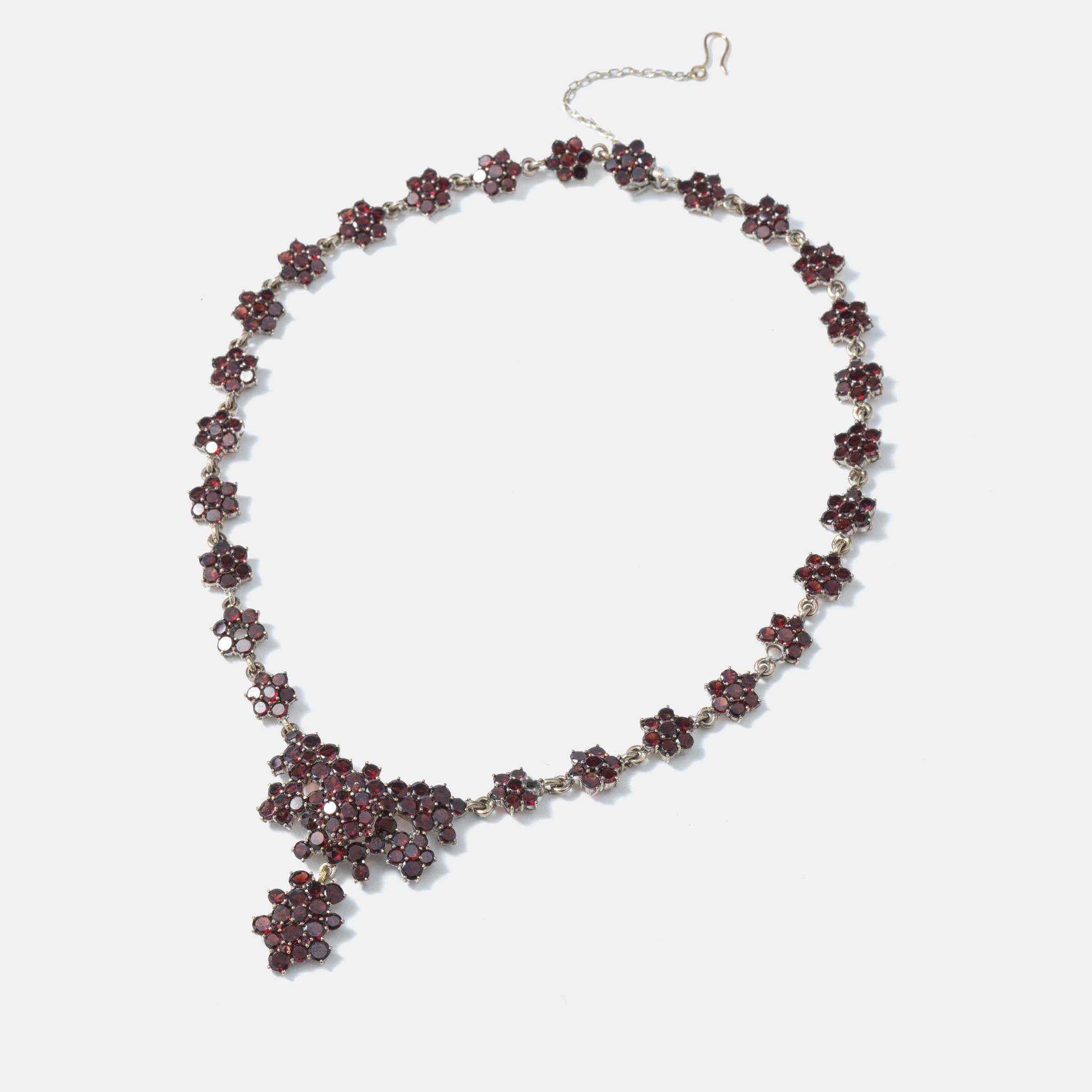 Garnets were popular in the 19th c and maybe they will be sometime in the future.. But today not. That is why a piece like this can be bought at such a low price.

The craftsmanship of this piece is just wonderful. If you would count the hours the