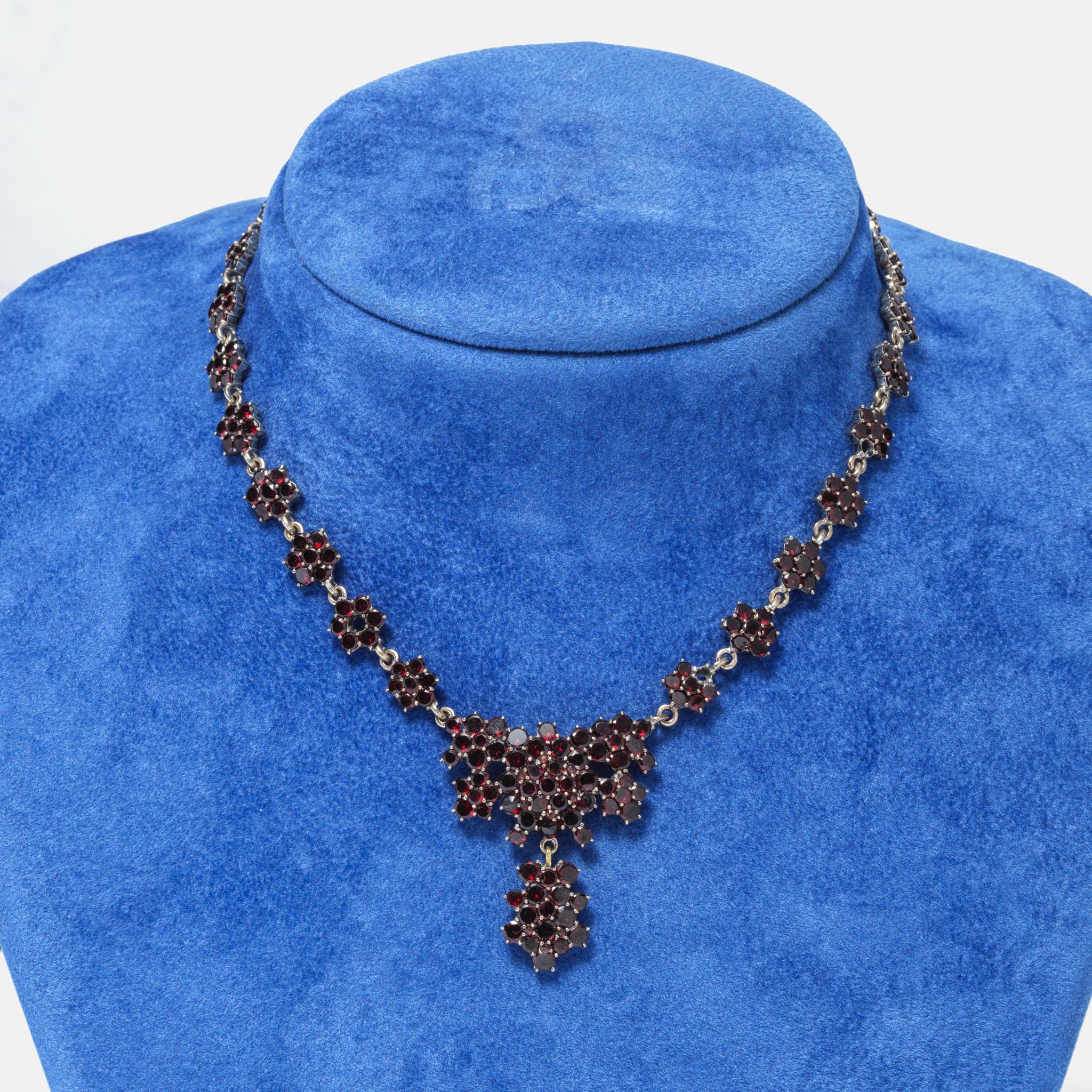 Antique garnet necklace, 19th c For Sale 2