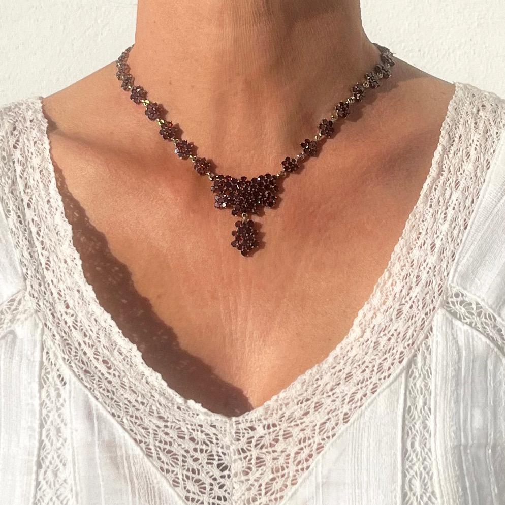 Antique garnet necklace, 19th c For Sale 3