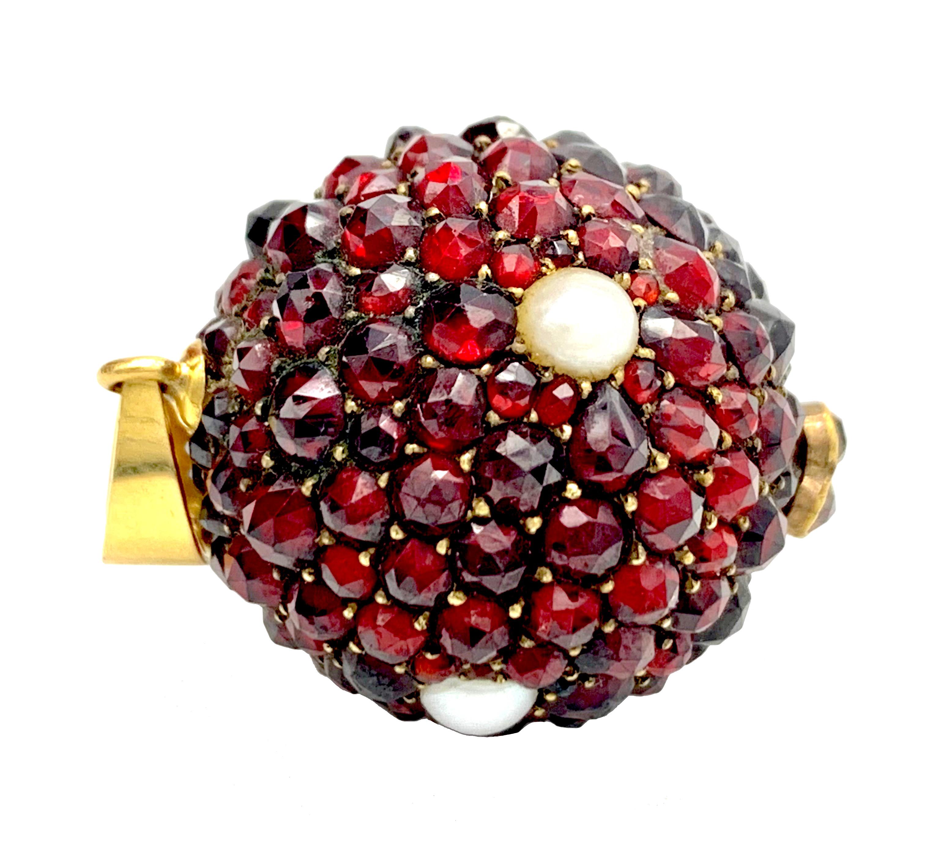 Antique Garnet Pearl Gold Pendant In Good Condition For Sale In Munich, Bavaria