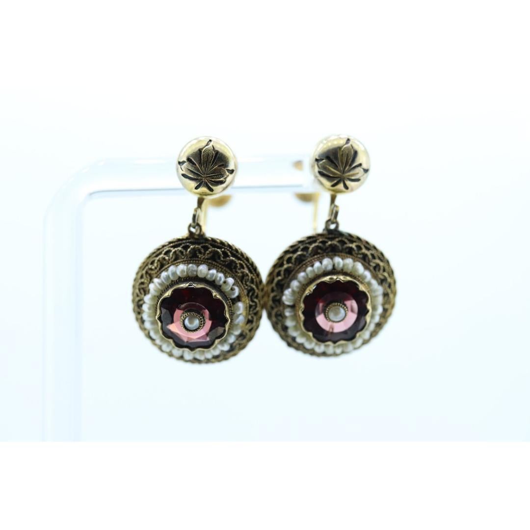 Antique Garnet Pearl seed Earrings. 14k Gold Victorian Etruscan Garnet Dangle In Good Condition In Port Charlotte, FL