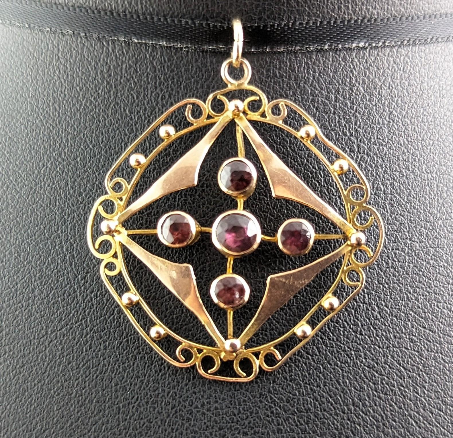 Antiker Granat-Anhänger, Jugendstil, 9k Gold (Rundschliff)