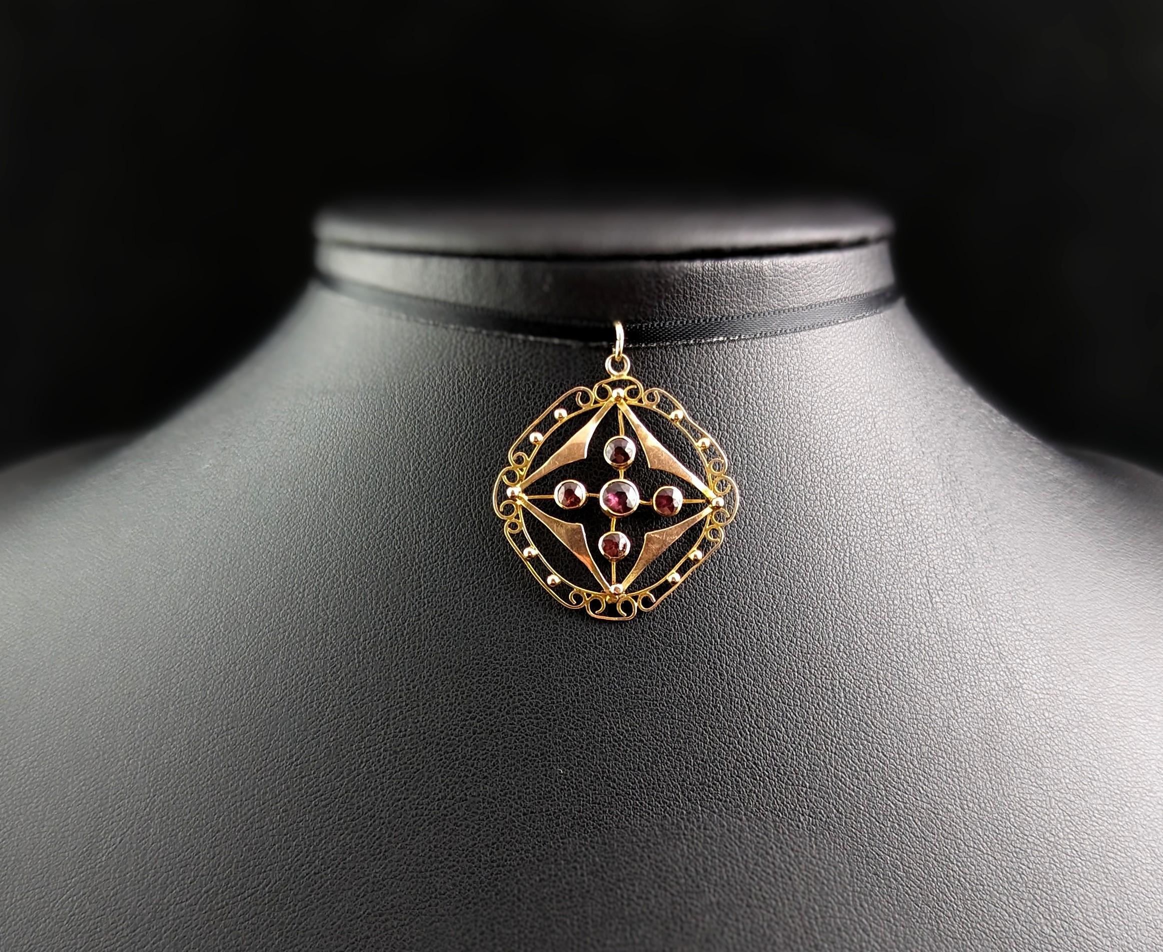 Antiker Granat-Anhänger, Jugendstil, 9k Gold 1