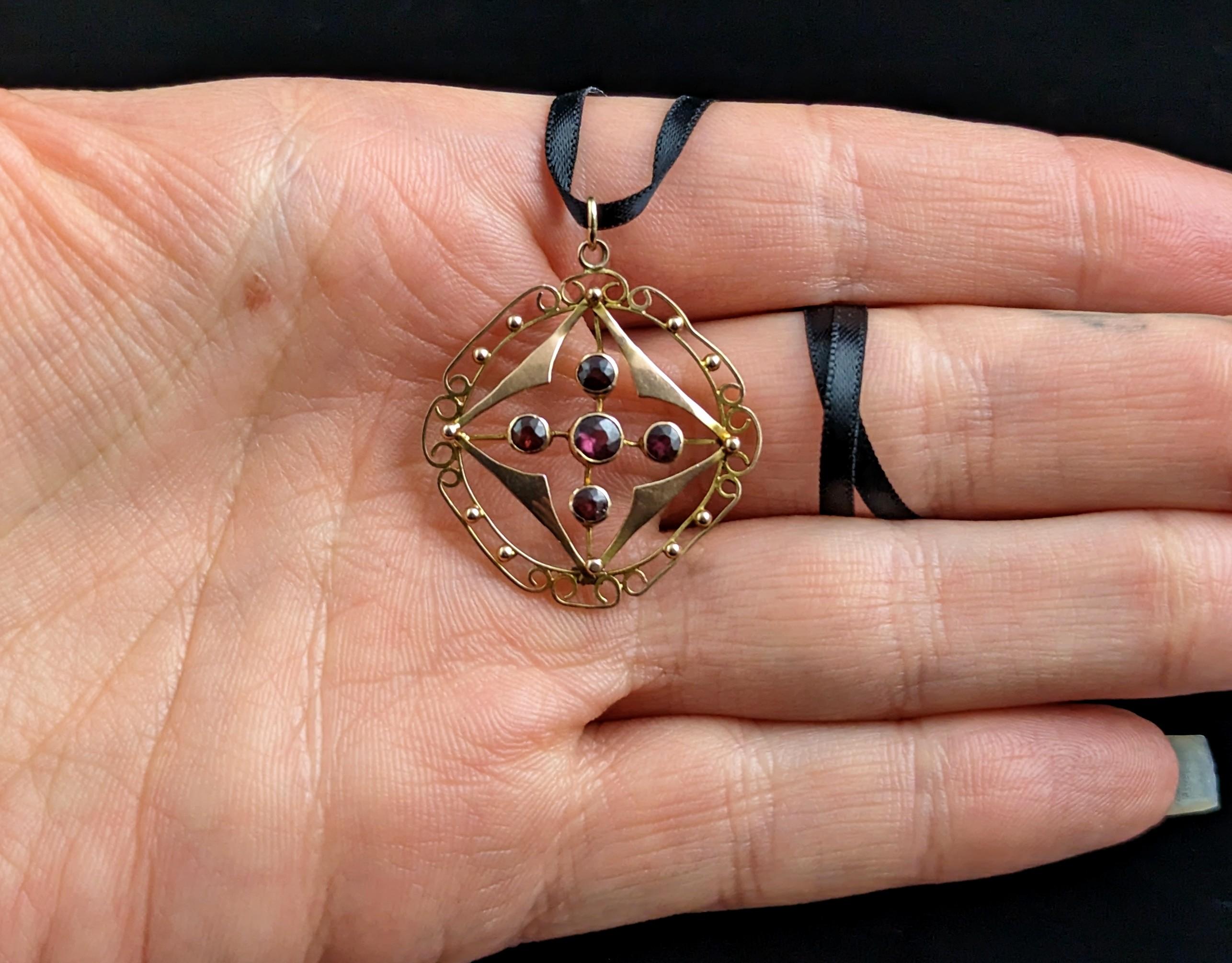 Antiker Granat-Anhänger, Jugendstil, 9k Gold 2