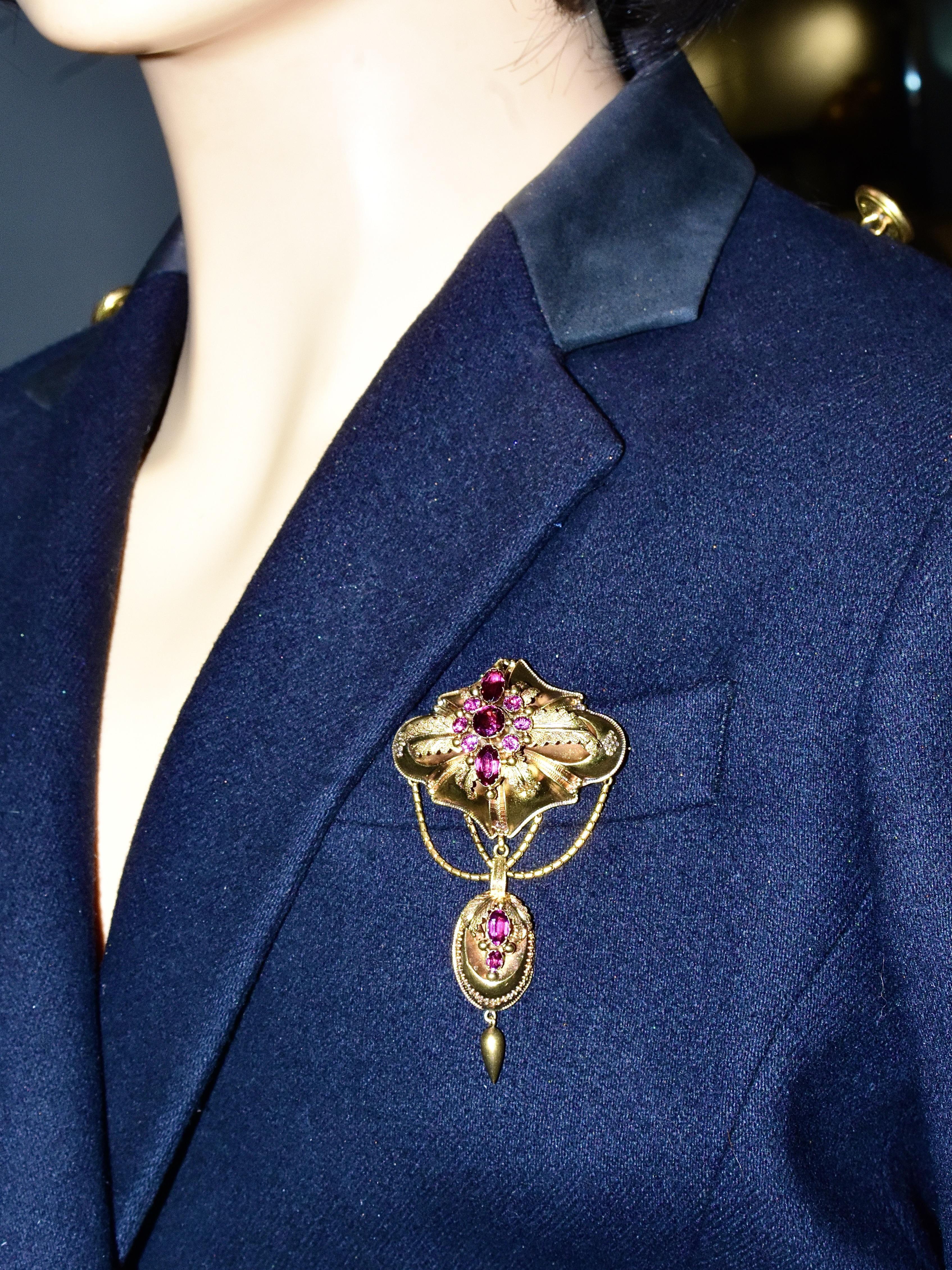 Antique Garnet Pendant/Brooch, c. 1860 In Good Condition For Sale In Aspen, CO