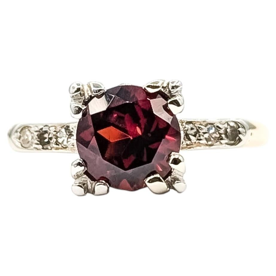 Antique Garnet Ring in 14k Yellow Gold