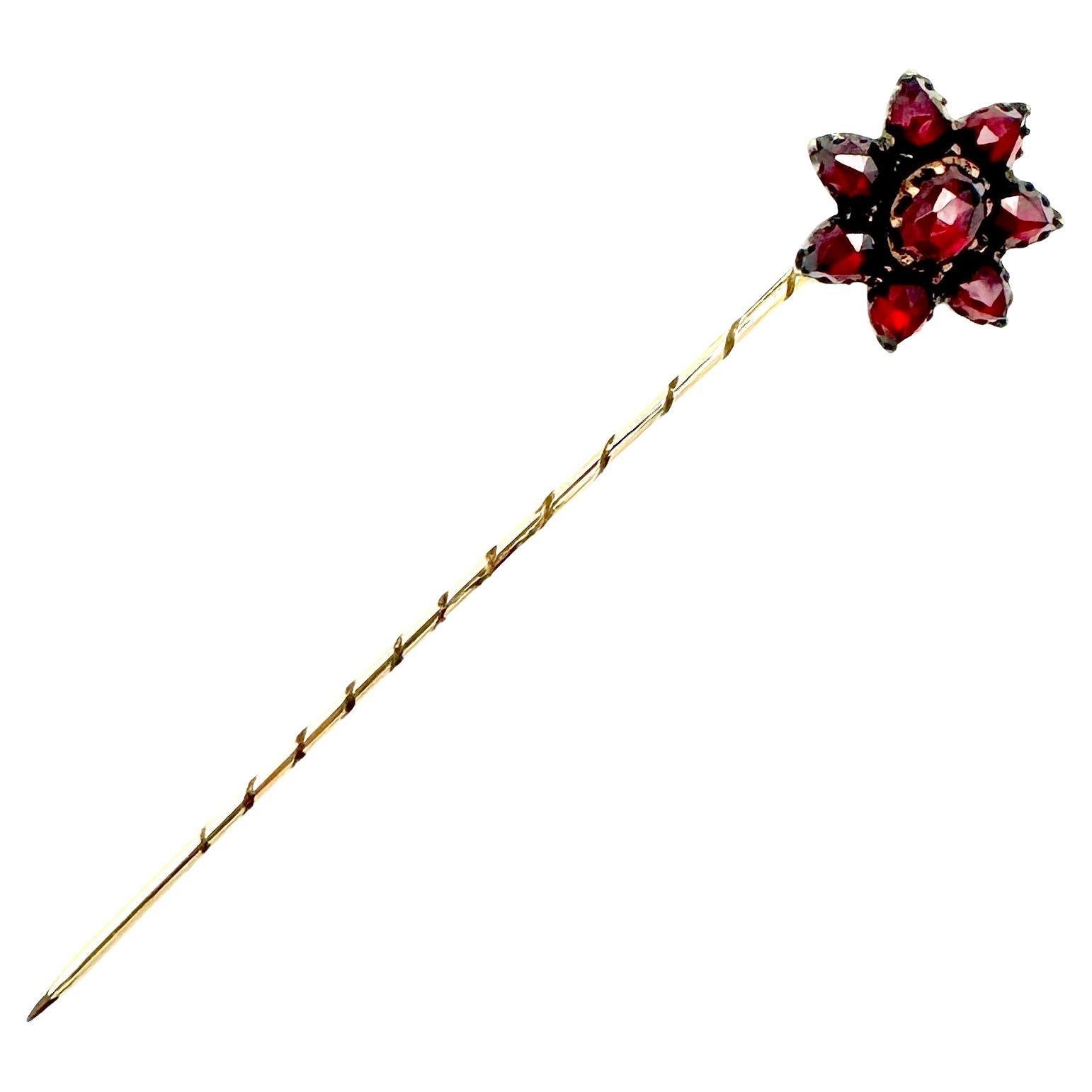 Antique Garnet Star Stick Pin en vente