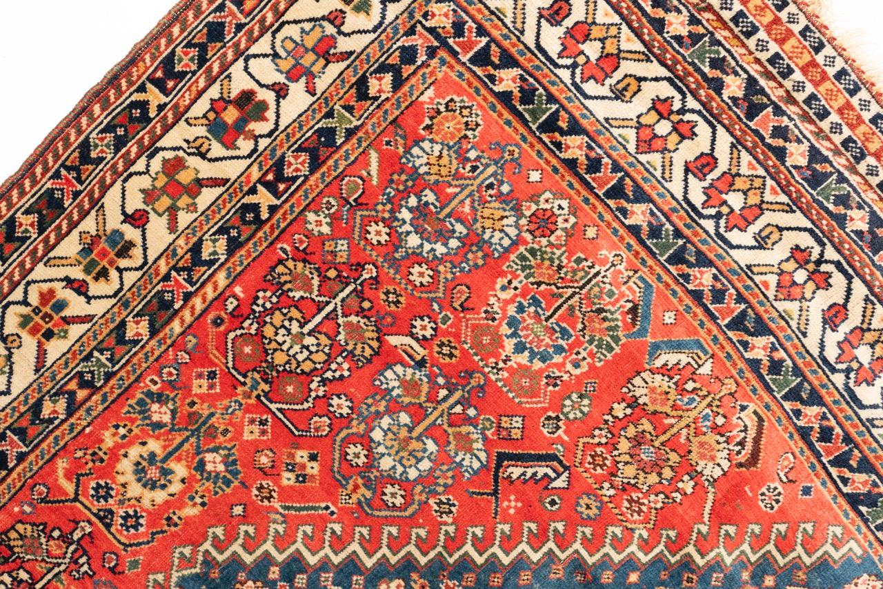 Antique Gashgai Long Rug In Excellent Condition For Sale In WYNNUM, QLD