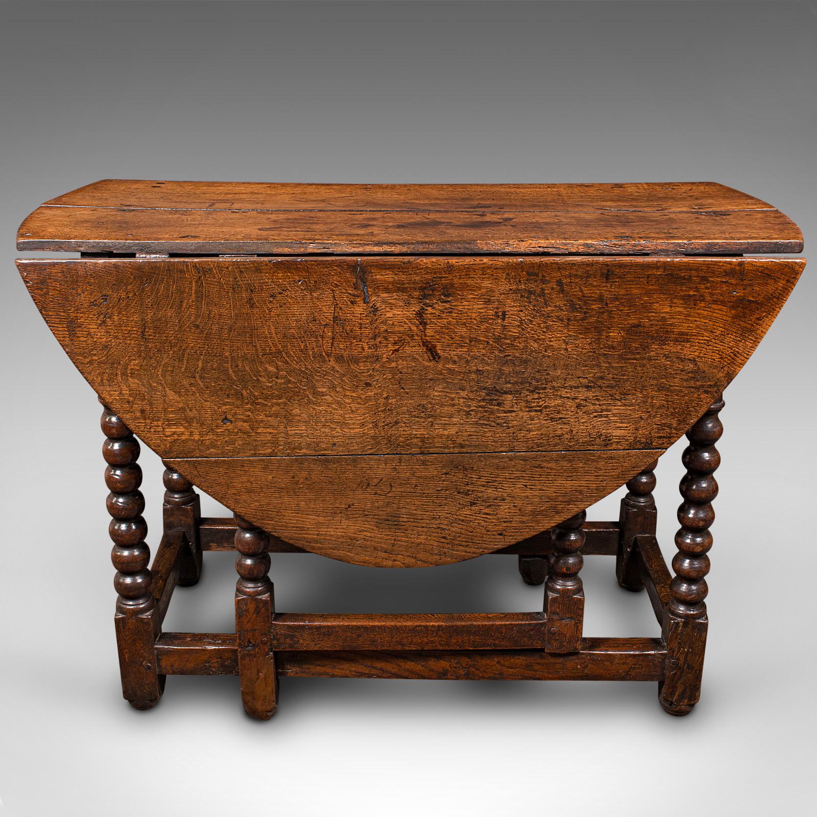 British Antique Gate Leg Table, English, Oak, Oval, Extending, Provincial, William III For Sale
