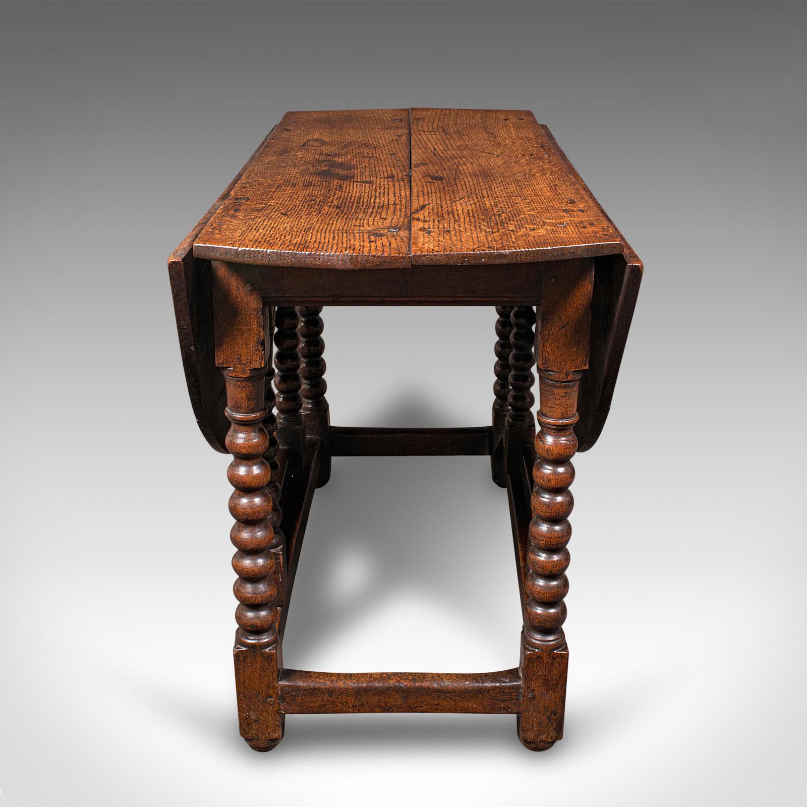 Antique Gate Leg Table, English, Oak, Oval, Extending, Provincial, William III In Good Condition For Sale In Hele, Devon, GB