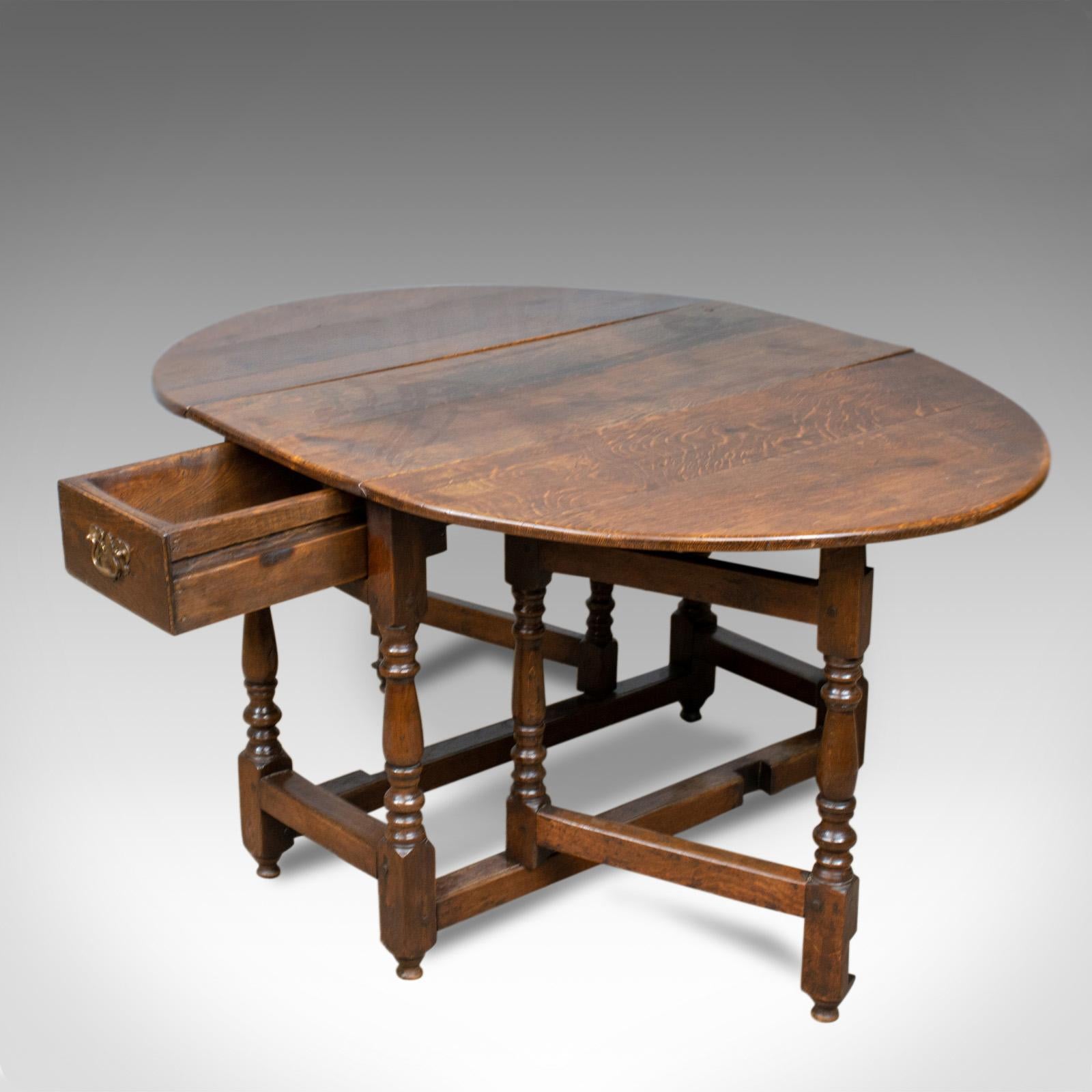 Antique Gate Leg Table Georgian, English, Oak, Country Kitchen Dining circa 1790 In Good Condition In Hele, Devon, GB