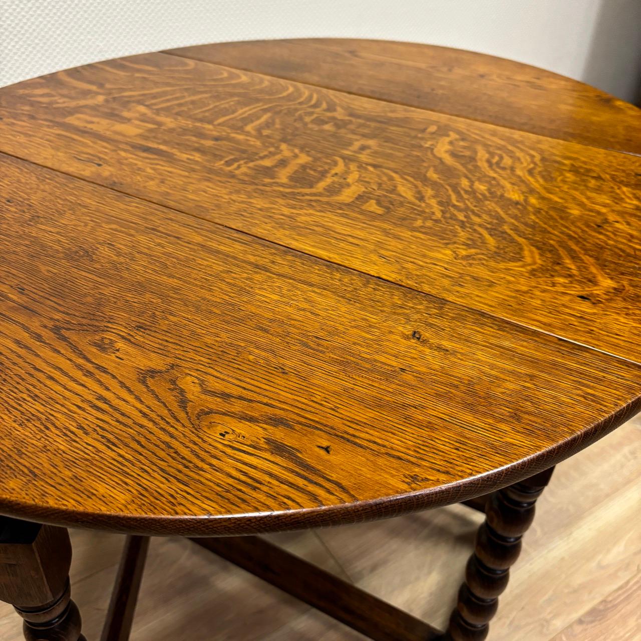 19th Century Antique gateleg table  small English folding table around 1890  solid oak For Sale