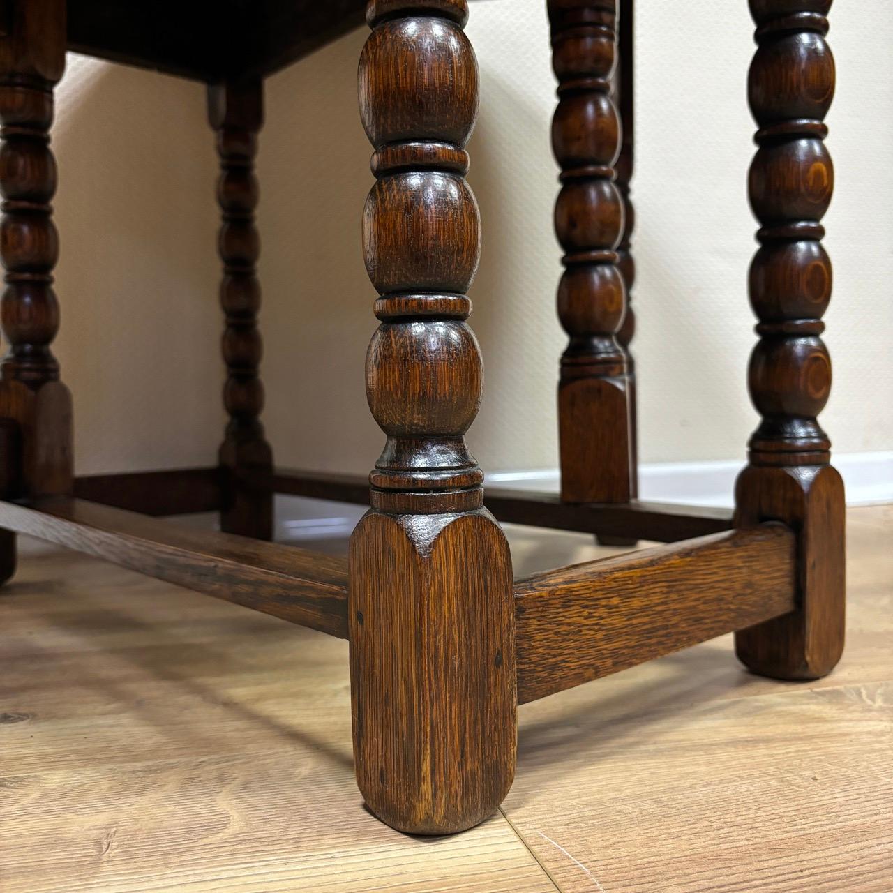 Antique gateleg table  small English folding table around 1890  solid oak For Sale 1