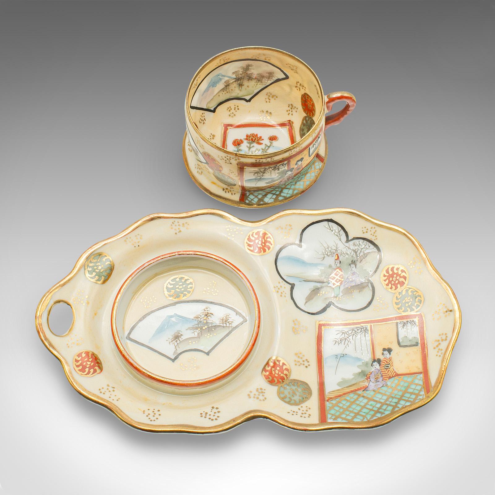 20ième siècle Service à thé japonais ancien Geisha, peint à la main, céramique, théière, tasses, service en vente