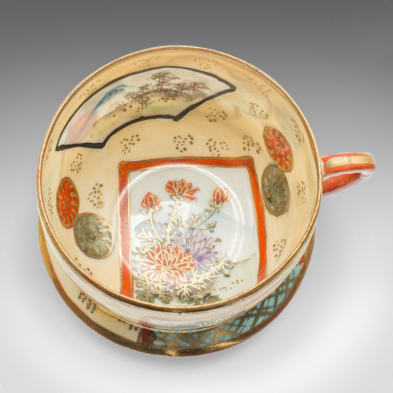 Service à thé japonais ancien Geisha, peint à la main, céramique, théière, tasses, service en vente 2