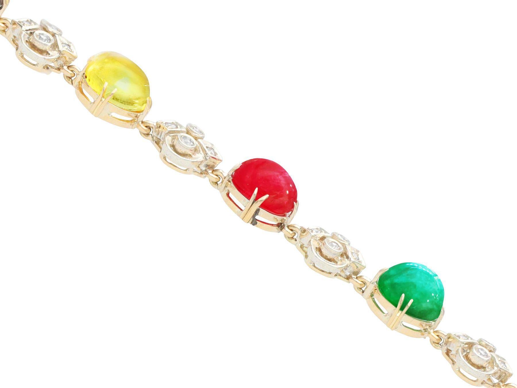 Parure bracelet et pendentif en or jaune et pierres précieuses anciennes Unisexe en vente