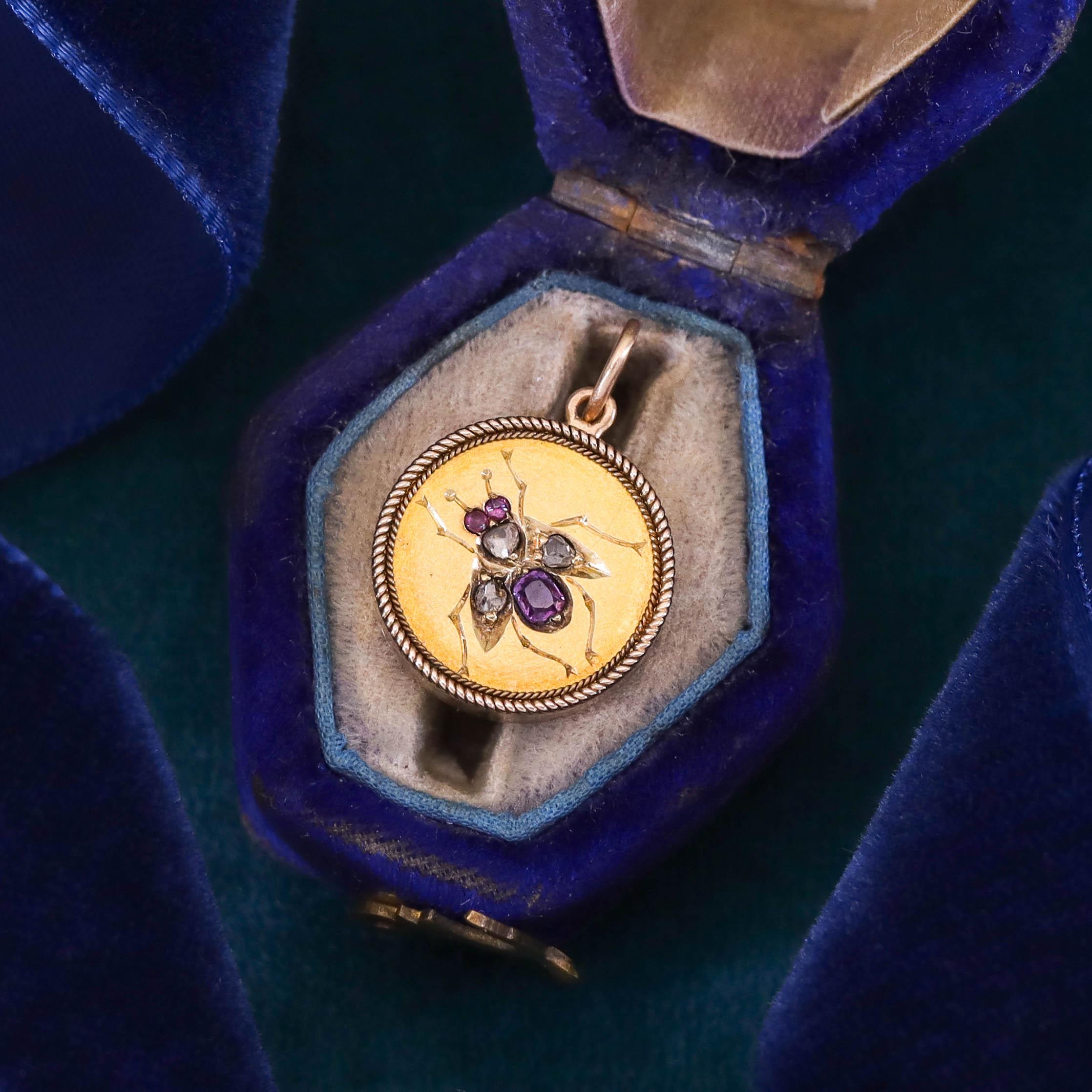 Antique Gemstone Insect Pendant of 14k Gold In Good Condition In Lewisburg, PA