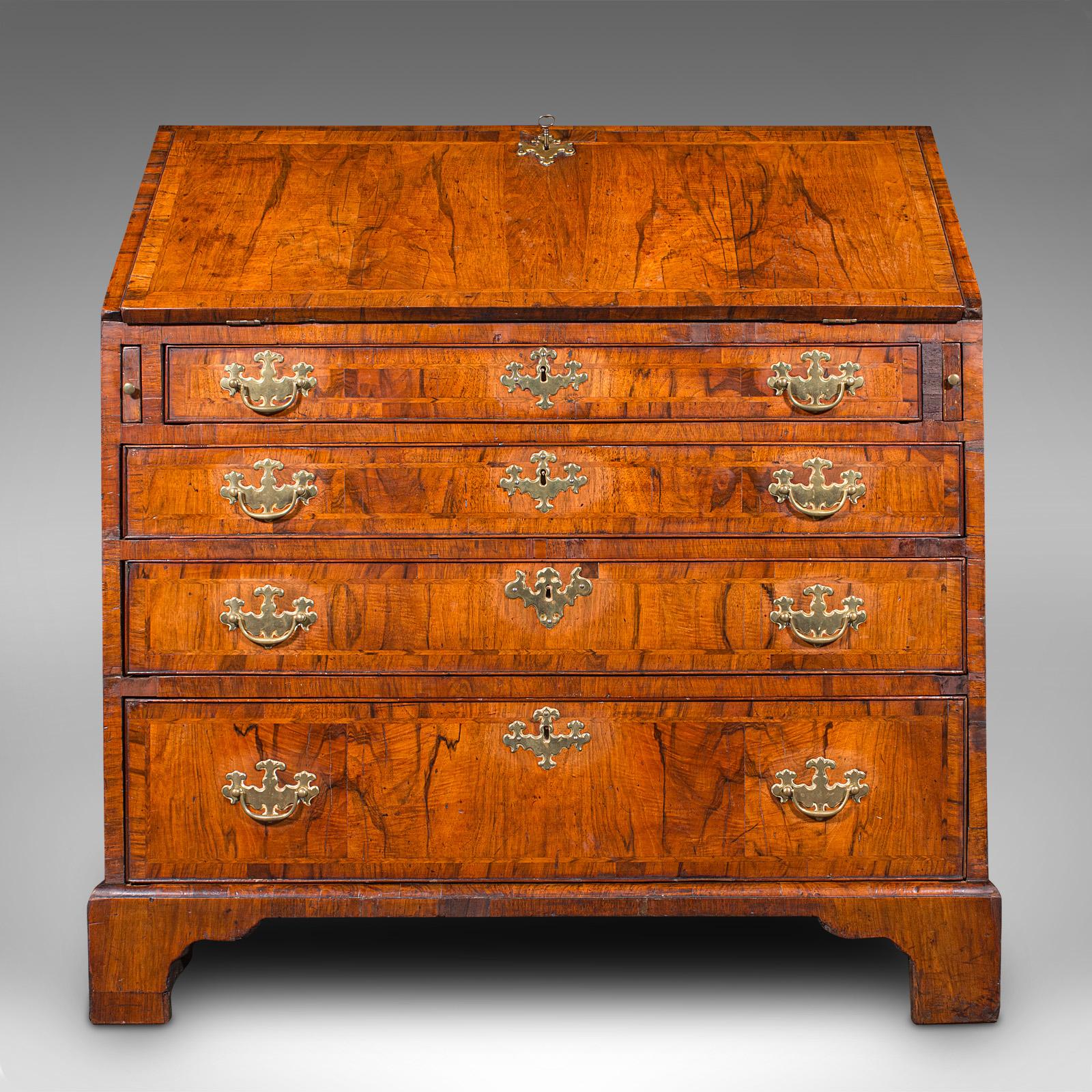 Antique Gentleman's Bureau, English, Walnut, Writing Desk, Secretaire, Georgian In Good Condition For Sale In Hele, Devon, GB