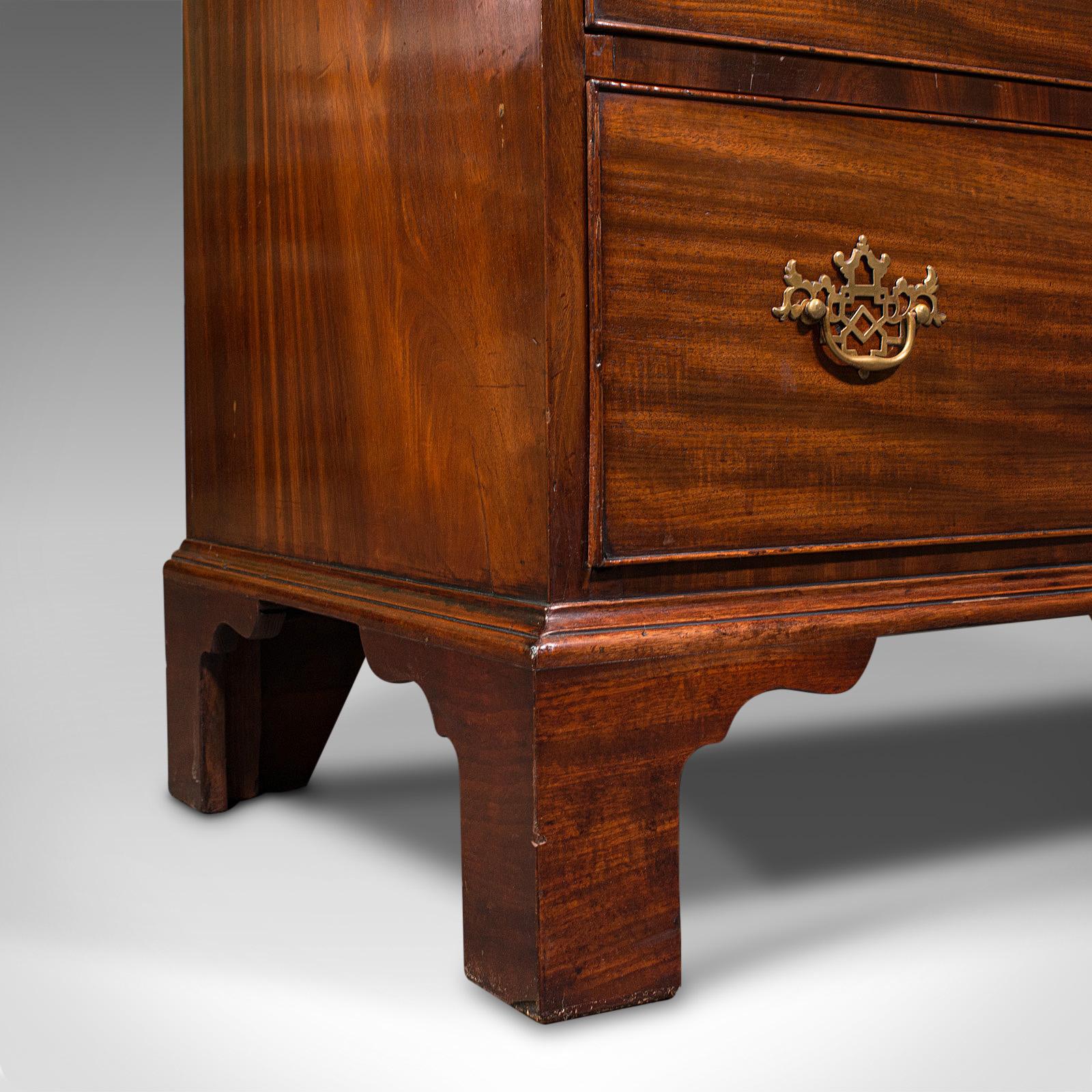 Antique Gentleman's Chest of Drawers, English, Mahogany, Bedroom, Georgian, 1800 For Sale 4