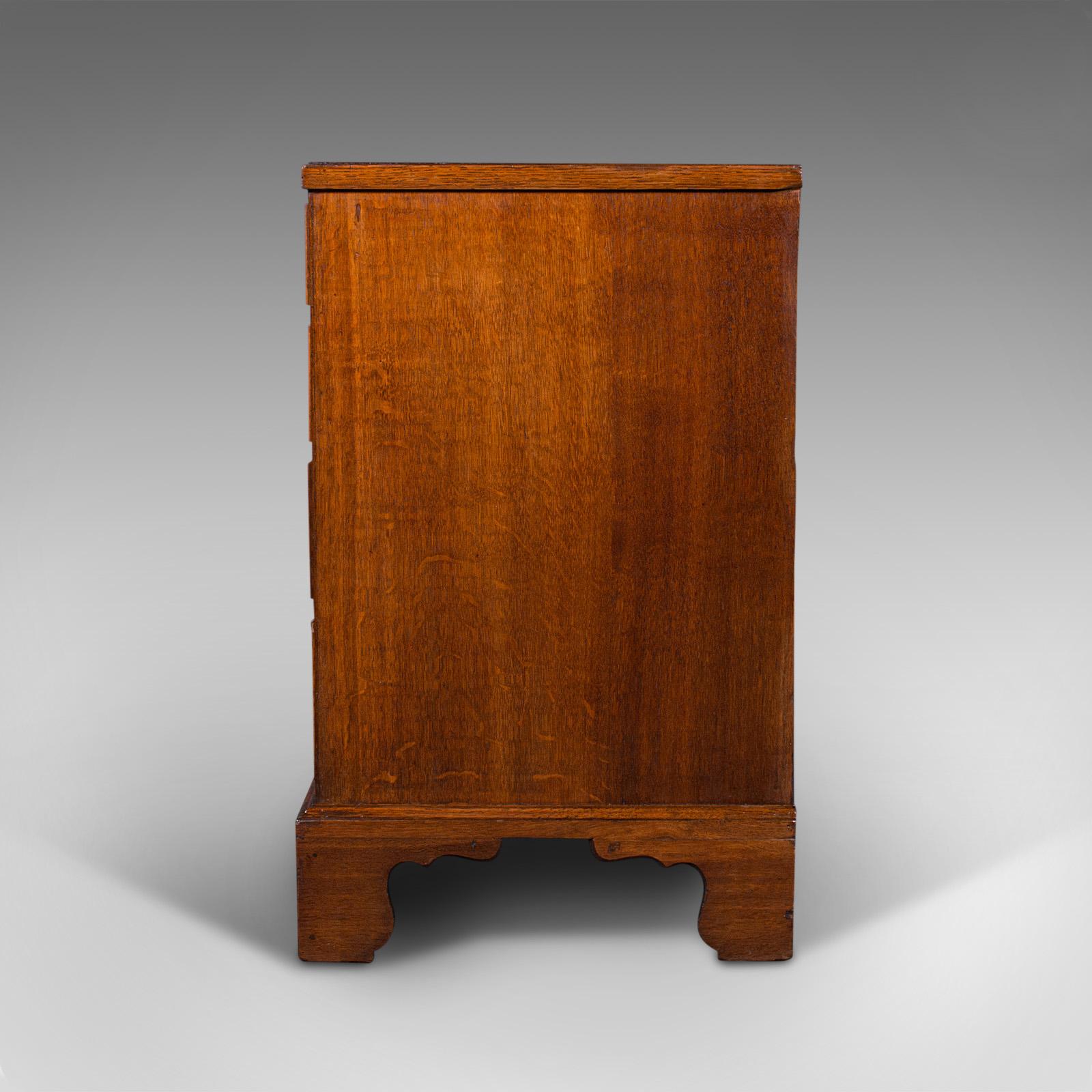 Antique Gentleman's Chest of Drawers, English, Oak, Tallboy, Georgian, c.1800 In Good Condition In Hele, Devon, GB