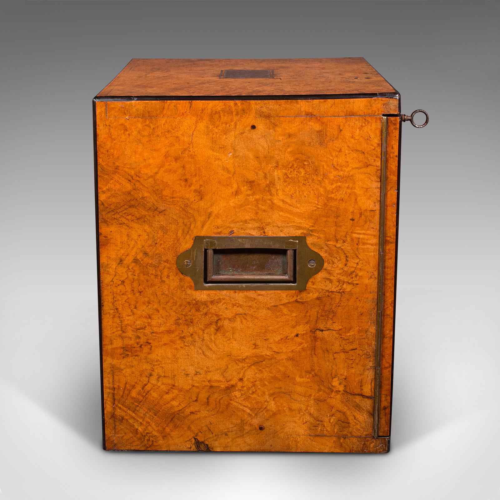 Britannique Humidificateur à cigares ancien pour homme, anglais, boîte de fumeur de campagne, Régence, 1820 en vente