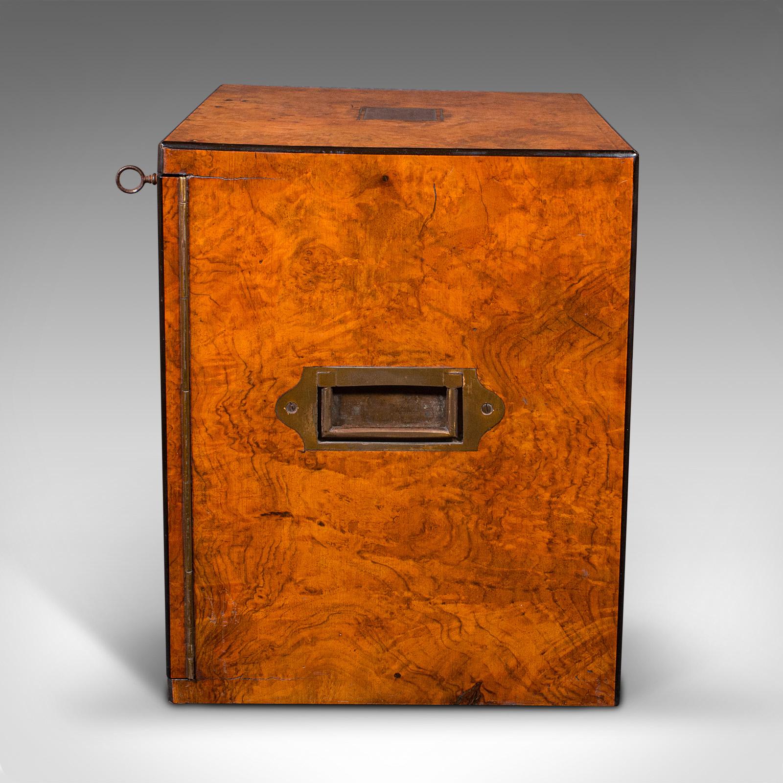 Humidificateur à cigares ancien pour homme, anglais, boîte de fumeur de campagne, Régence, 1820 Bon état - En vente à Hele, Devon, GB