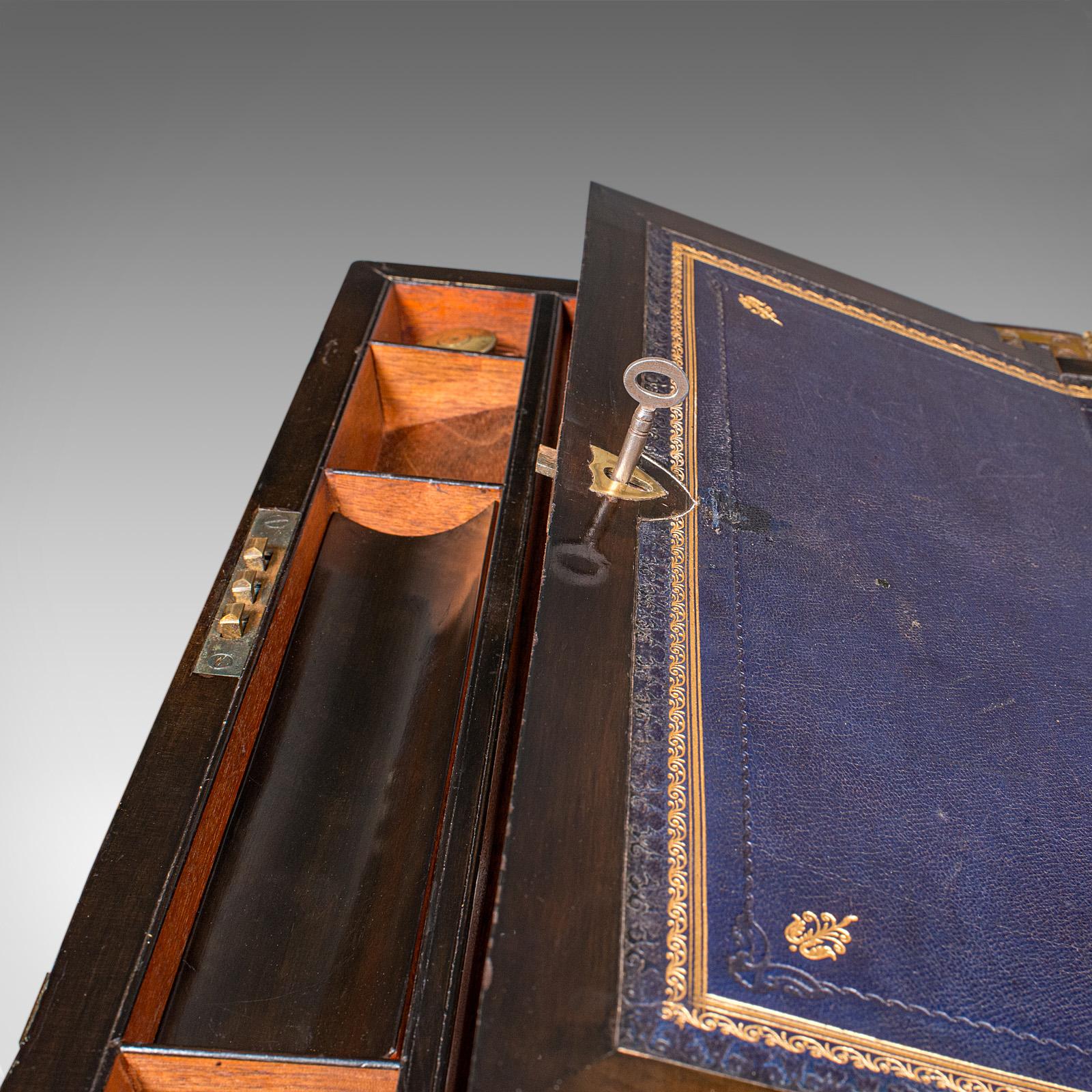 Antikes Herrenkorrespondenzetui, Englisch, Nussbaum, Schreibschräge, Regentschaft im Angebot 4