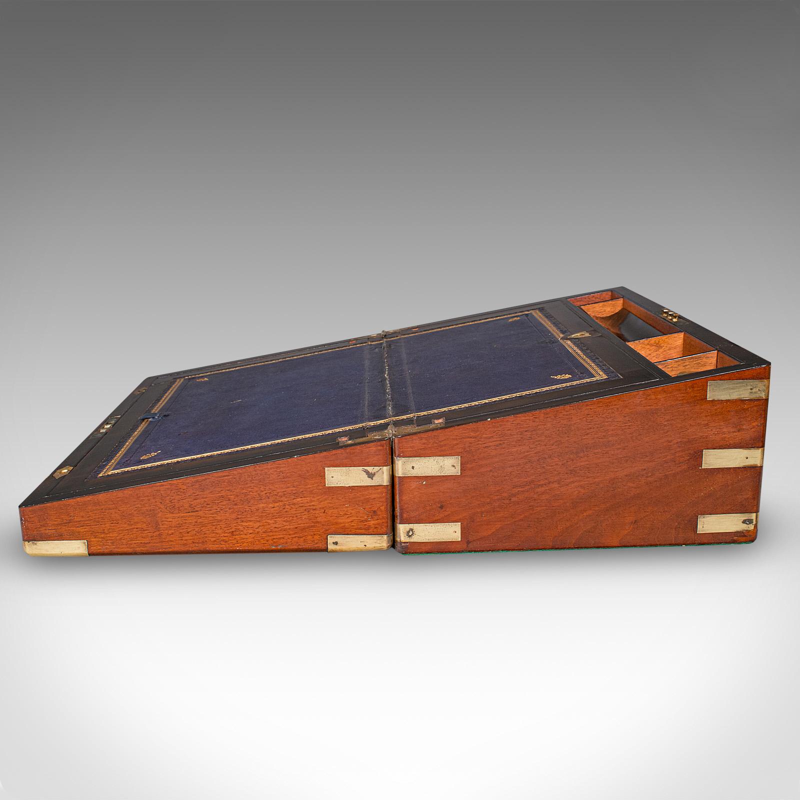 Antikes Herrenkorrespondenzetui, Englisch, Nussbaum, Schreibschräge, Regentschaft im Zustand „Gut“ im Angebot in Hele, Devon, GB