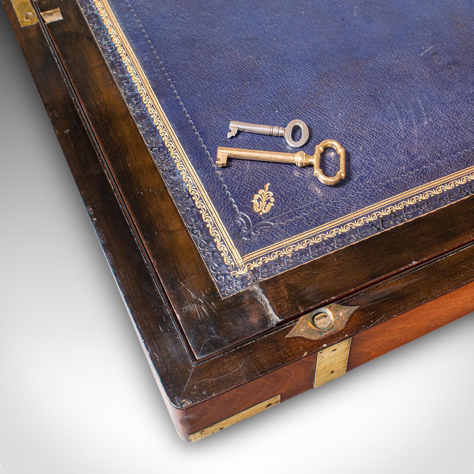 Antikes Herrenkorrespondenzetui, Englisch, Nussbaum, Schreibschräge, Regentschaft im Angebot 2