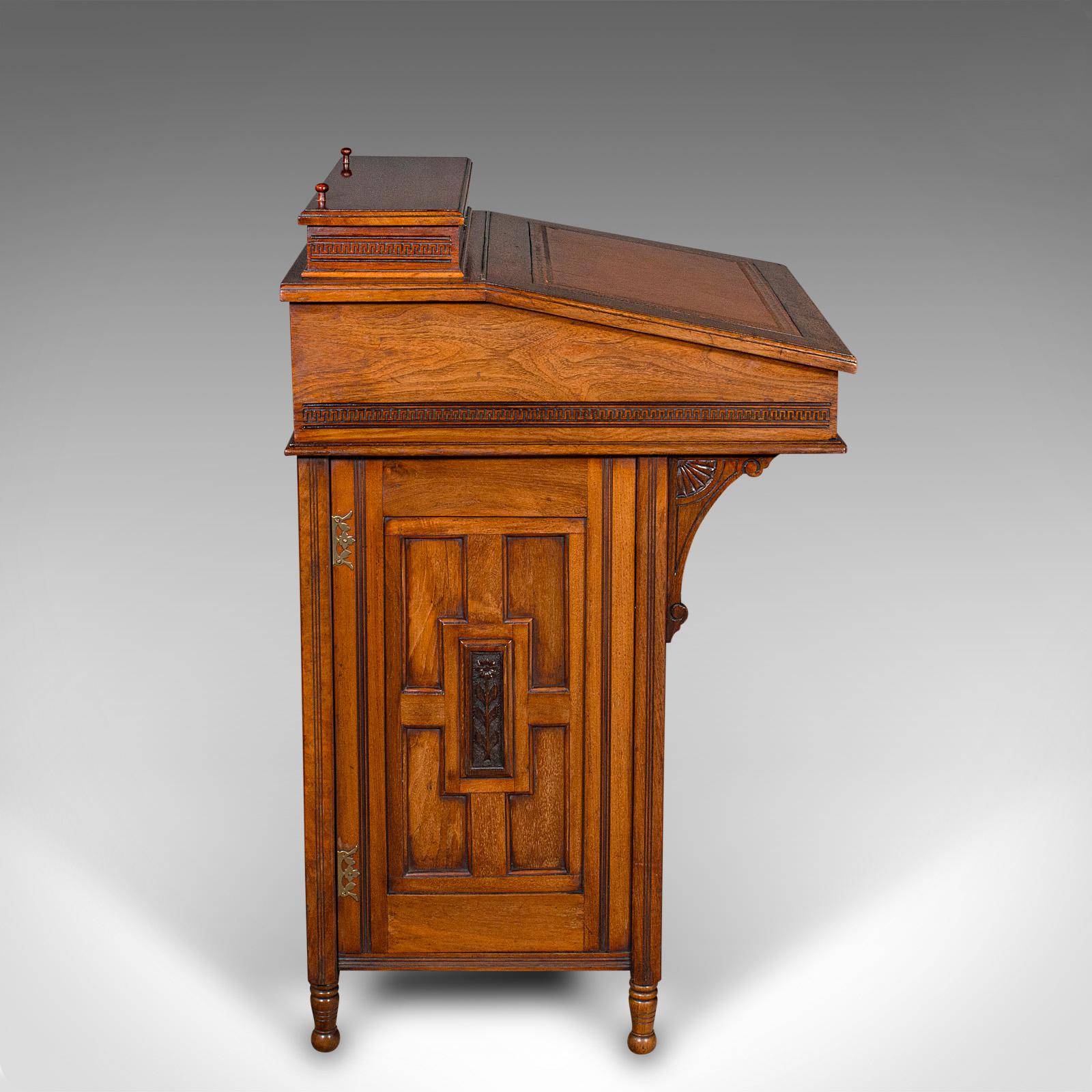 Antiker Gentleman's Davenport-Schreibtisch für Herren, englisch, Nussbaum, viktorianisch, um 1880 (Britisch) im Angebot