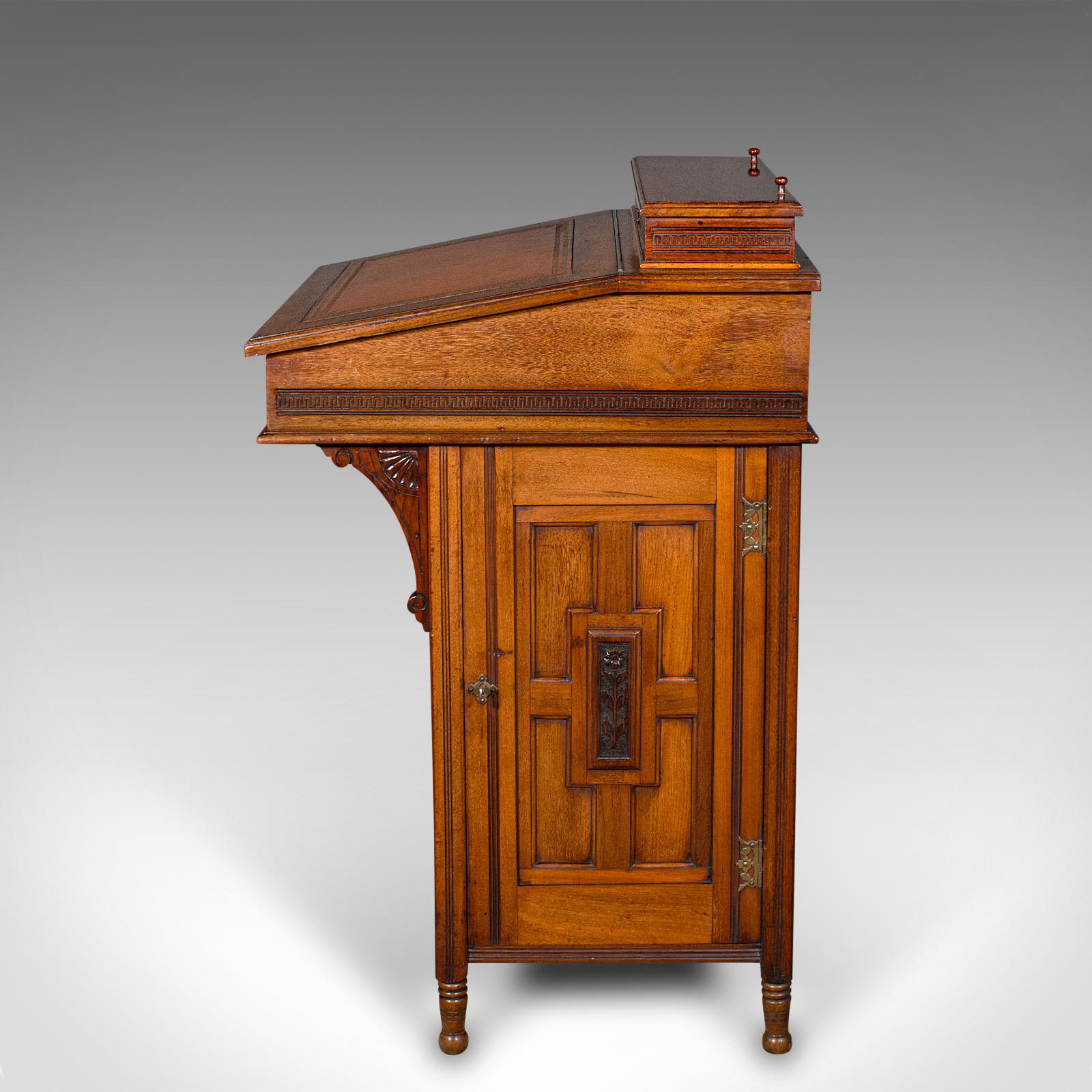 Antiker Gentleman's Davenport-Schreibtisch für Herren, englisch, Nussbaum, viktorianisch, um 1880 im Zustand „Gut“ im Angebot in Hele, Devon, GB