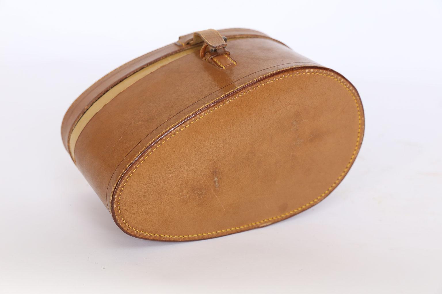 20th Century Antique Gentleman's Leather Collar Box