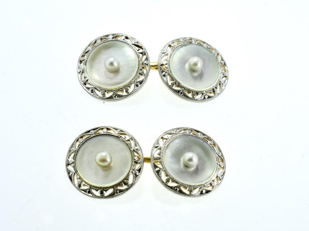 Ensemble de boutons de manchette et de clous d'oreilles en platine et en or pour homme, vers 1915 en vente 1