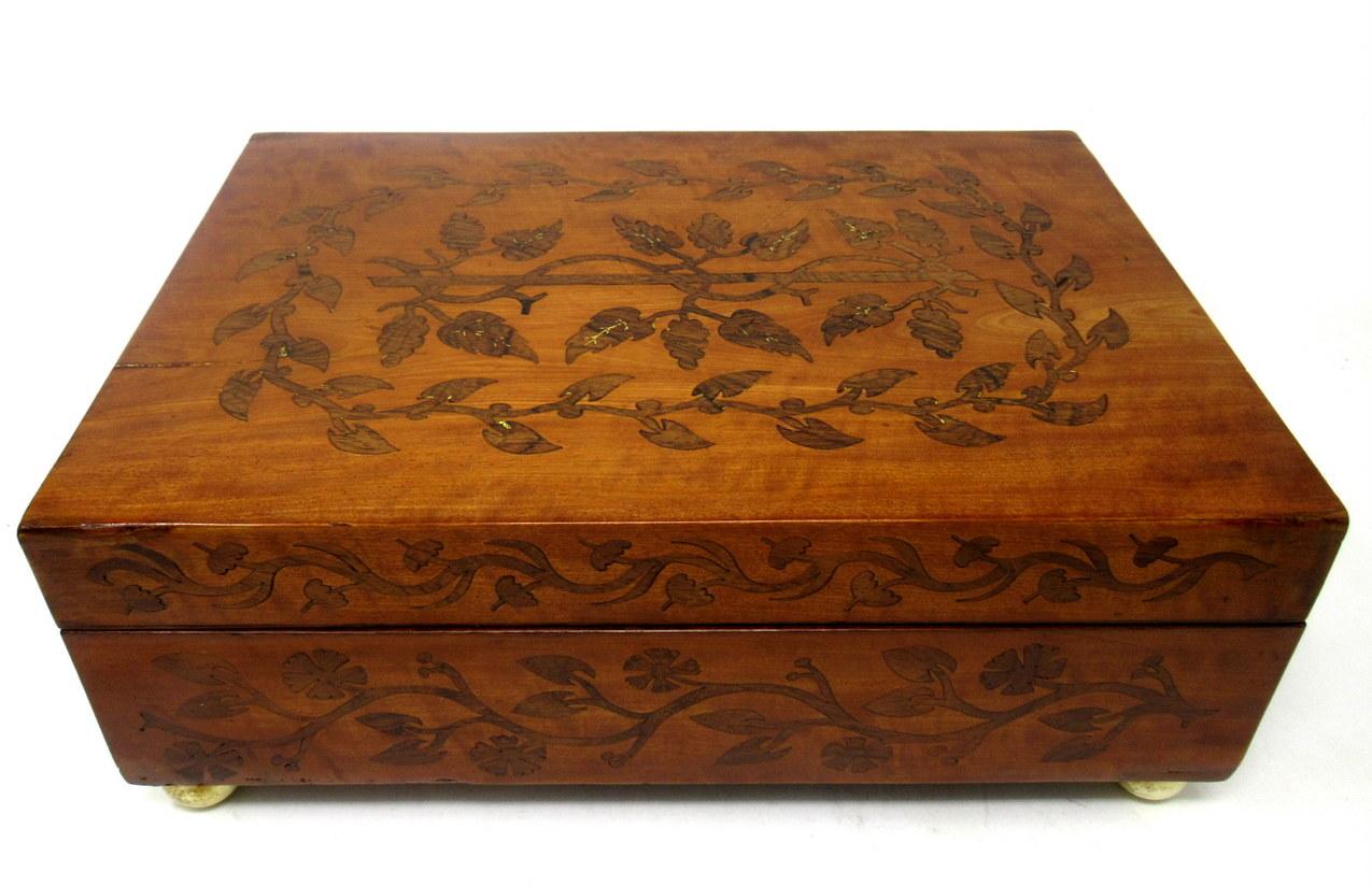 Ancienne boîte de coffret à bijoux pour homme en bois de citronnier et acajou marqueté 19 carats Bon état - En vente à Dublin, Ireland