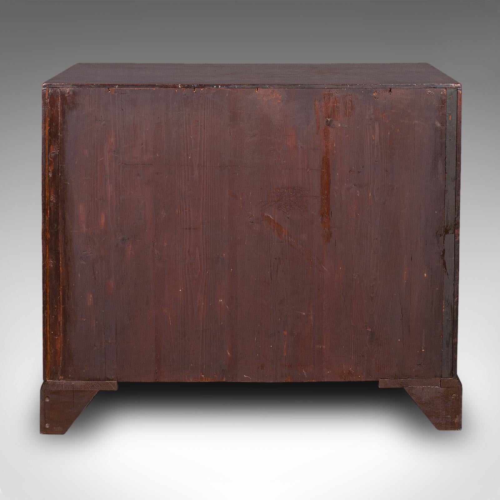 Fine XVIII secolo Antico cassettone da gentiluomo, cassettiera, casa di campagna, Georgian House, C.C. 1790 in vendita