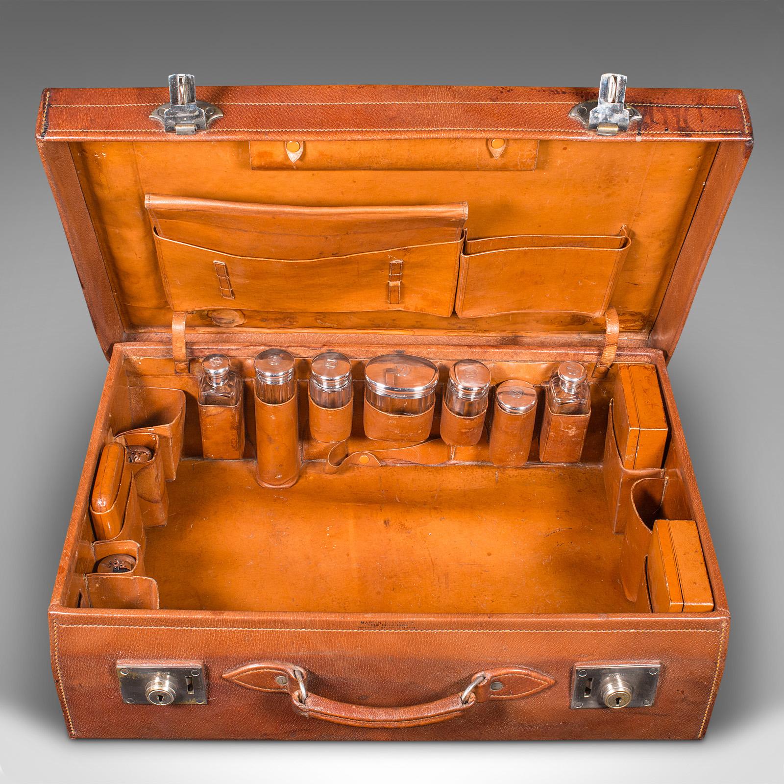 Antique Gentleman's Valet Suitcase, English, Leather, Fitted Interior, C.1920 For Sale 4