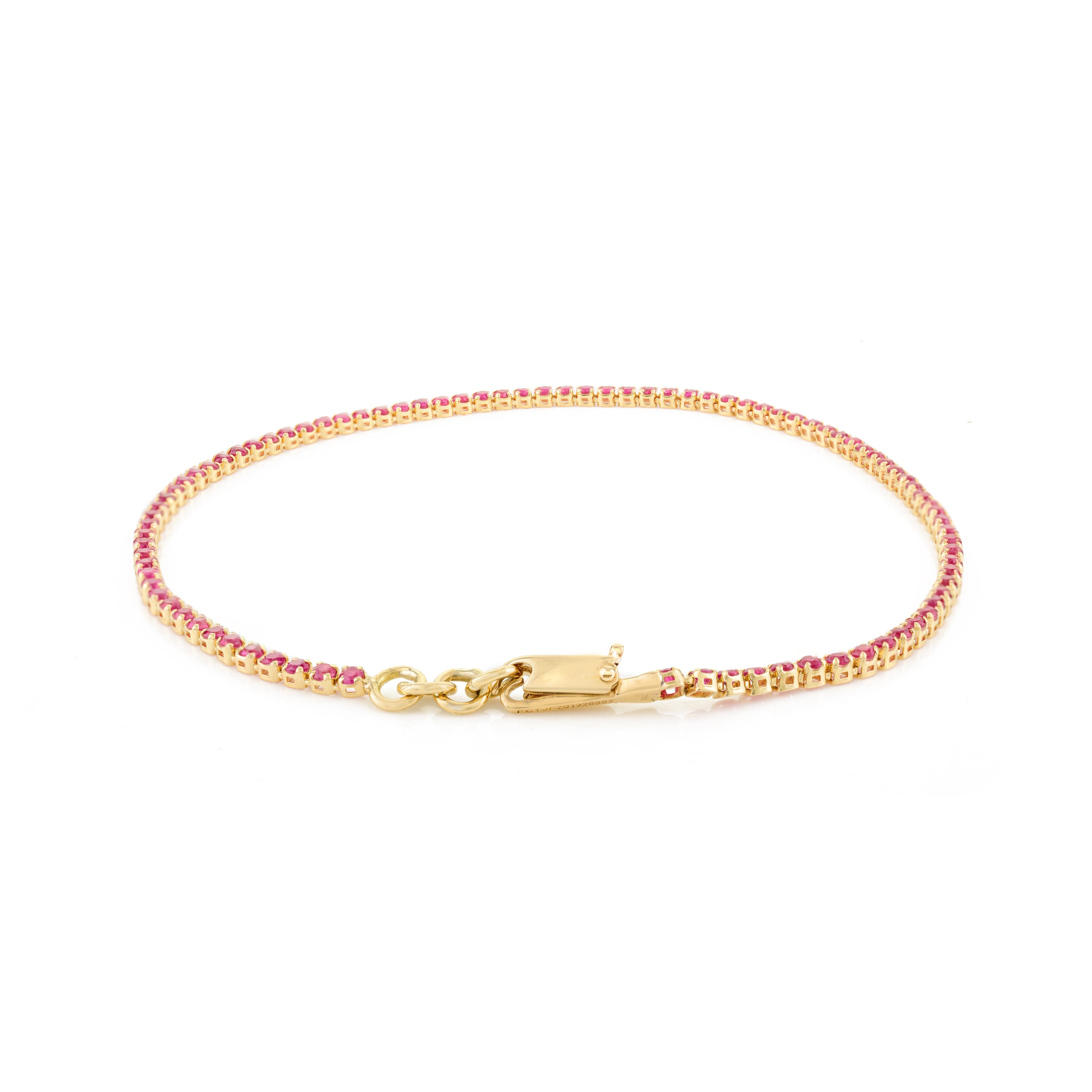 Antikes, echtes, facettiertes, rundes, facettiertes Rubin-Armband aus 18 Karat Gold für Damen mit Rundschliff im Angebot 1