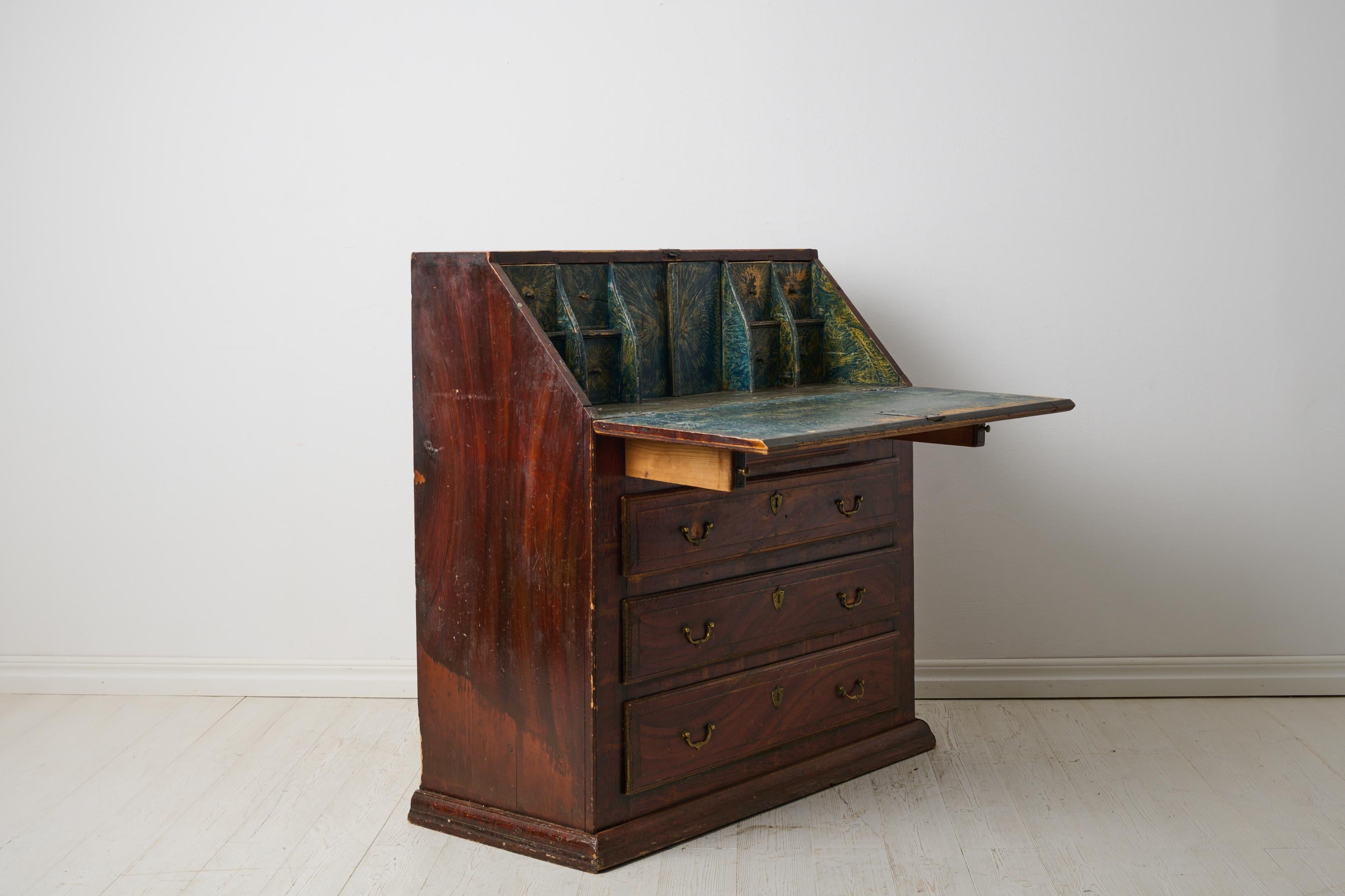 Antiker echter Volkskunst-Sekretär-Schreibtisch, original blaue und Mahagoni-Lackierung im Zustand „Gut“ im Angebot in Kramfors, SE